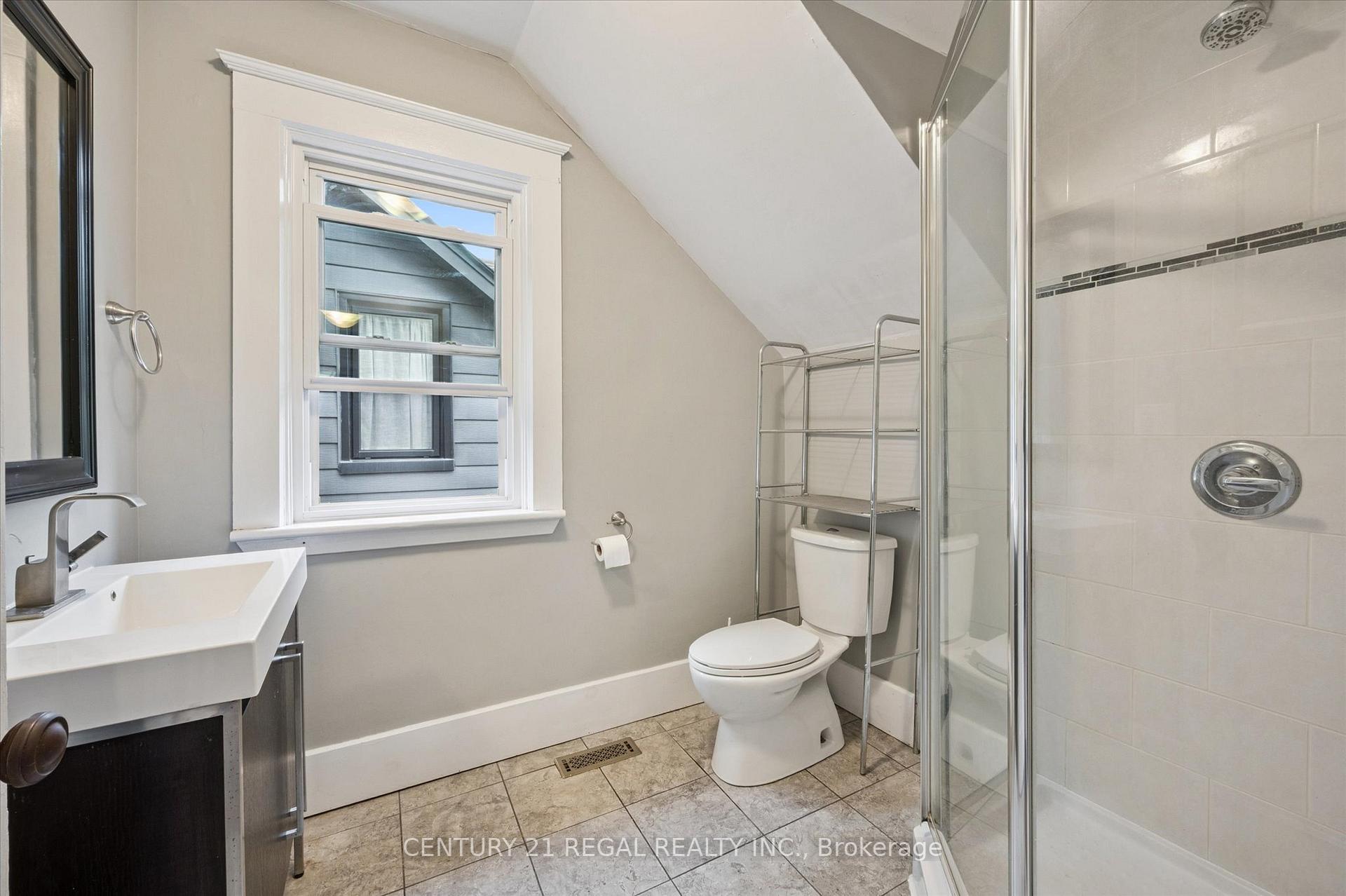 Photo 23 of 14 Stirling Avenue N, Kitchener, King East — HOMEH