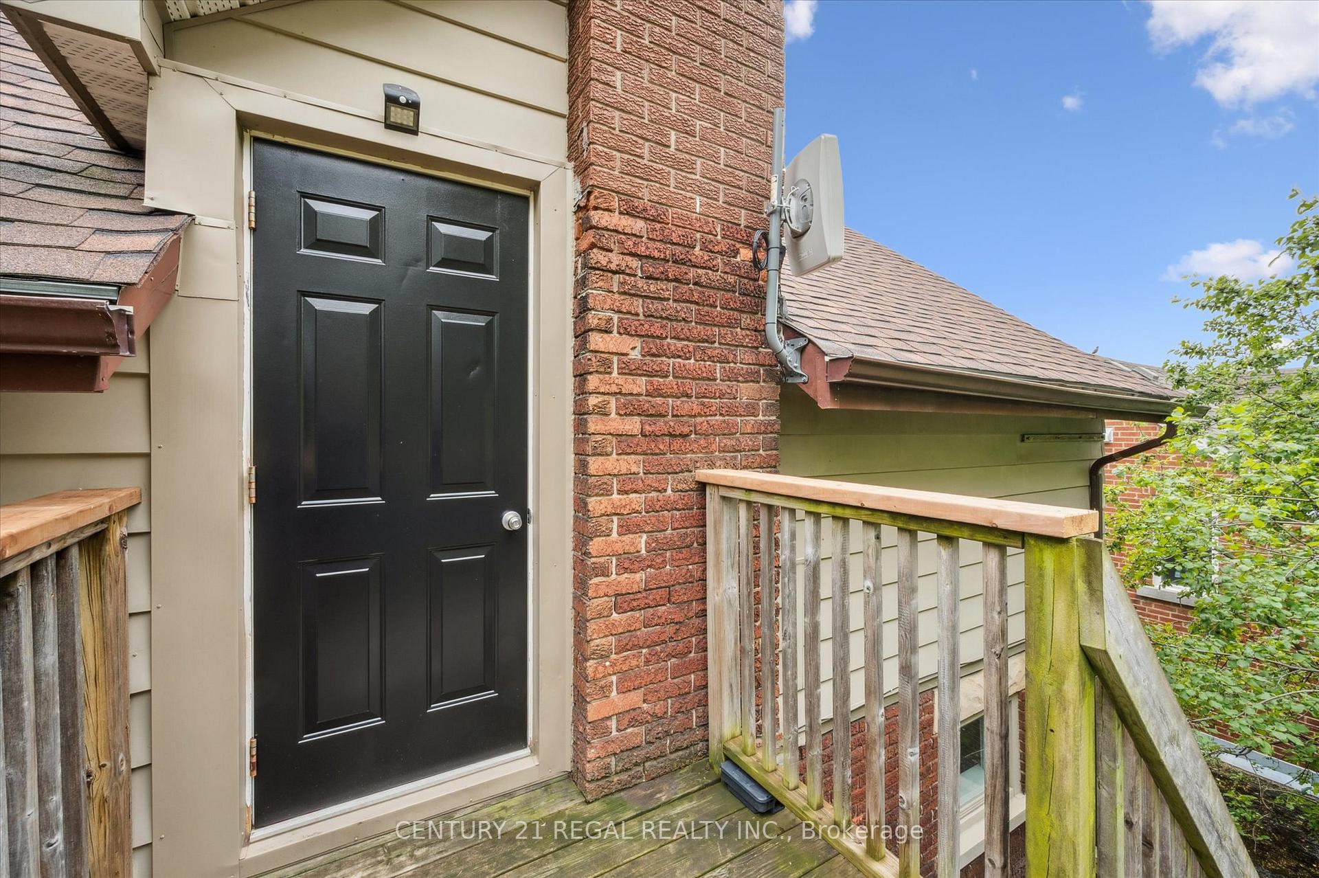 Photo 25 of 14 Stirling Avenue N, Kitchener, King East — HOMEH