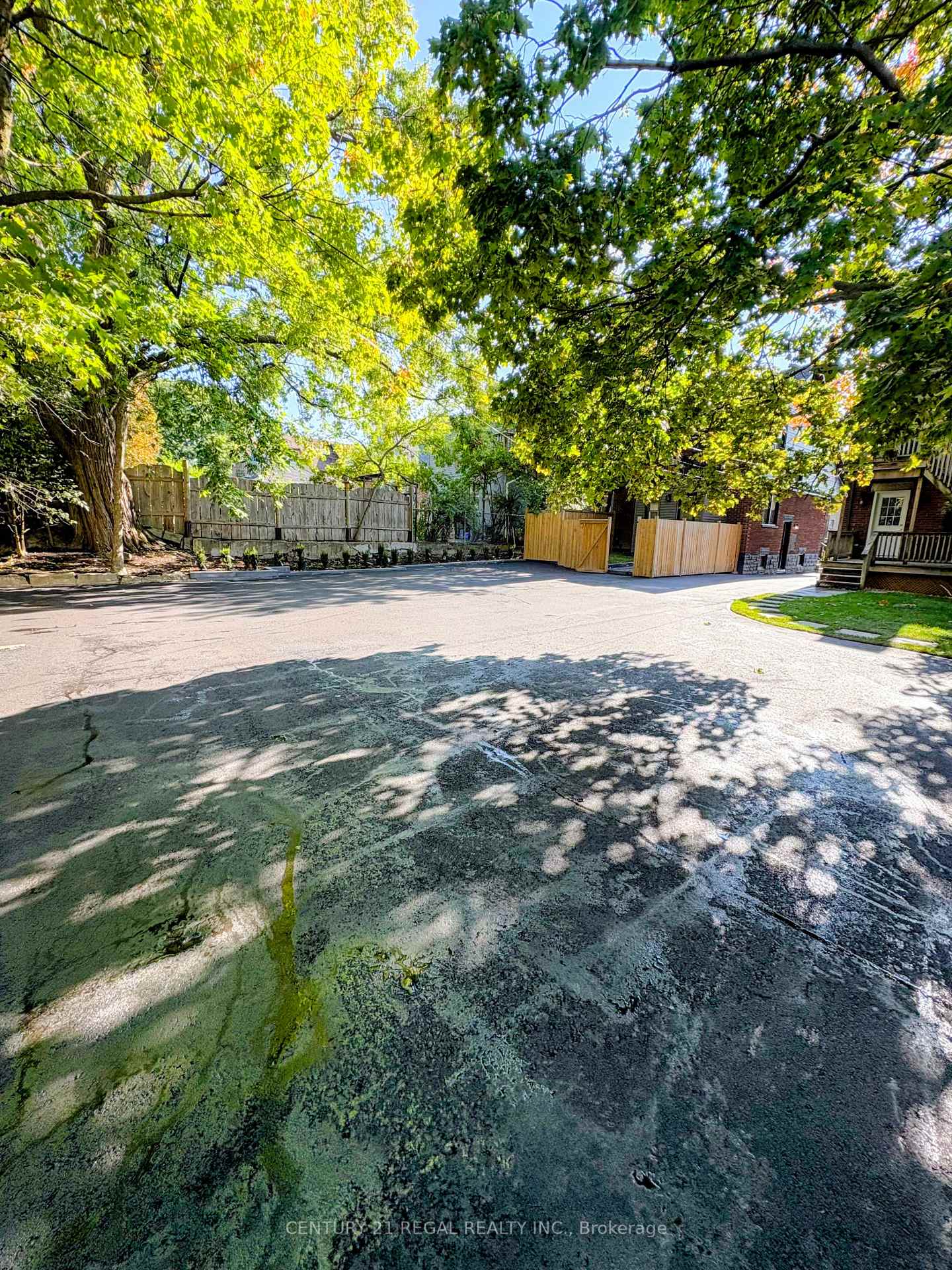 Photo 27 of 14 Stirling Avenue N, Kitchener, King East — HOMEH