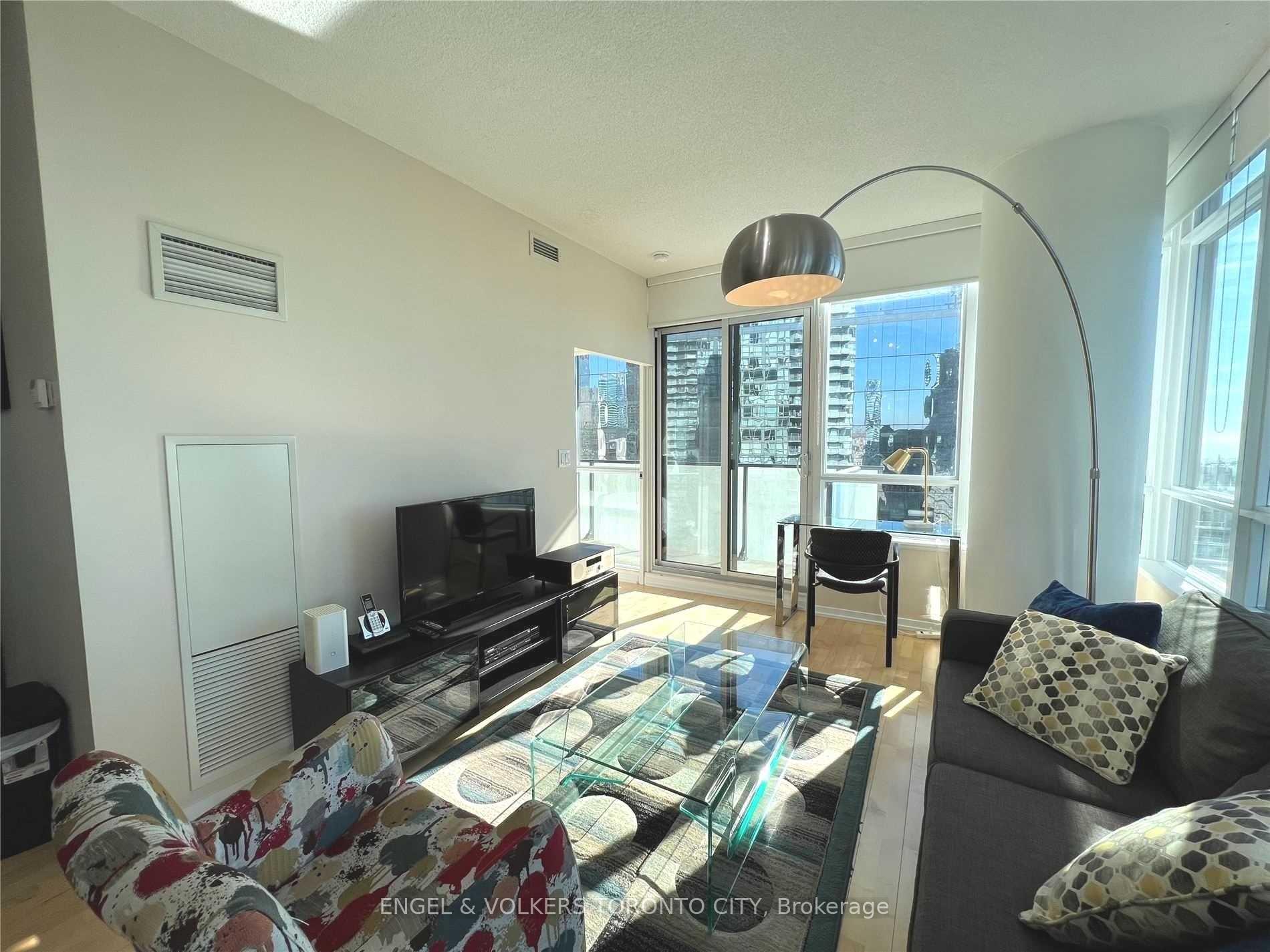 Photo 2 of Unit 3910, 55 Bremner Boulevard, Toronto, Waterfront Communities — HOMEH