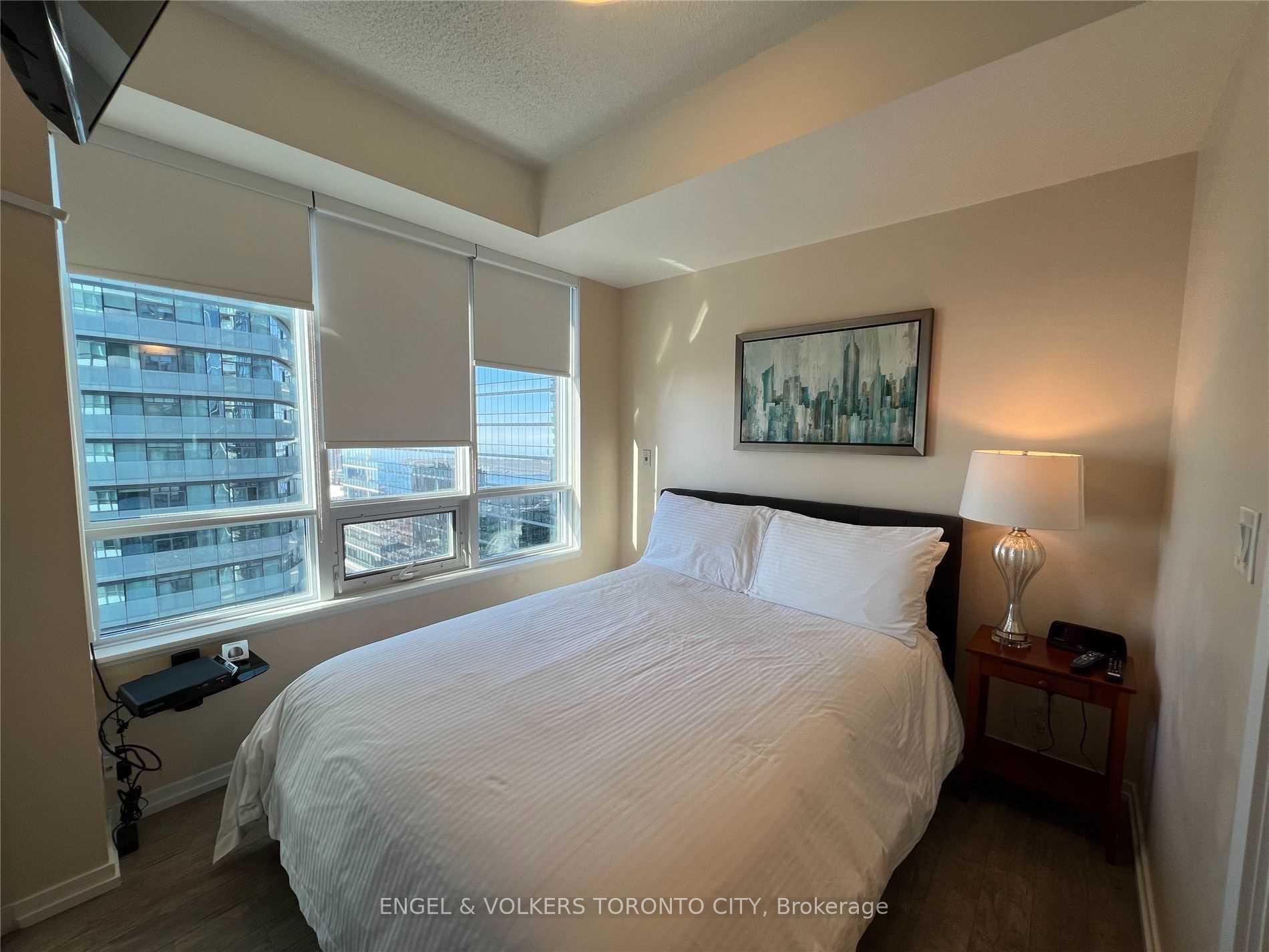 Photo 10 of Unit 3910, 55 Bremner Boulevard, Toronto, Waterfront Communities — HOMEH