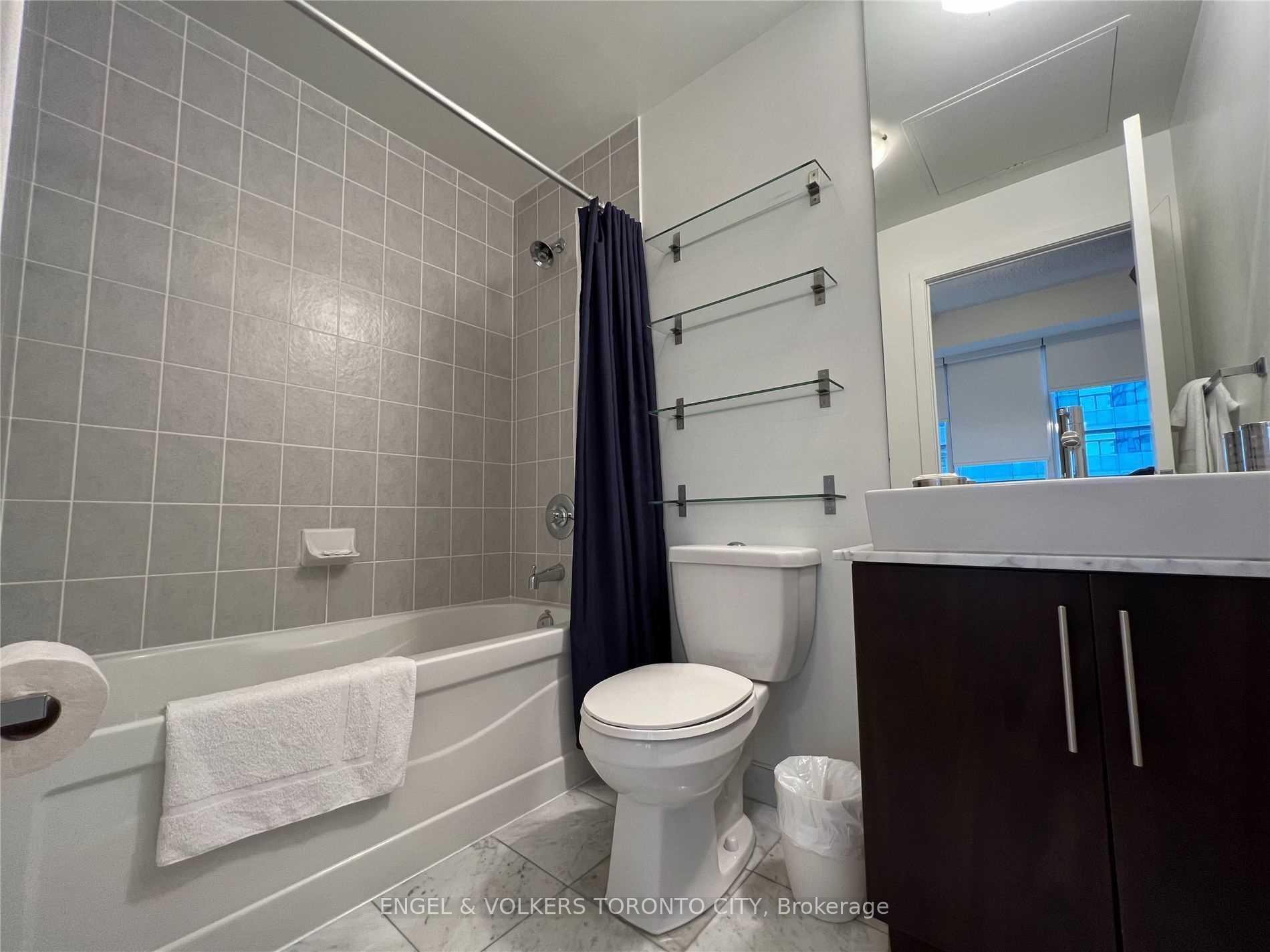 Photo 12 of Unit 3910, 55 Bremner Boulevard, Toronto, Waterfront Communities — HOMEH