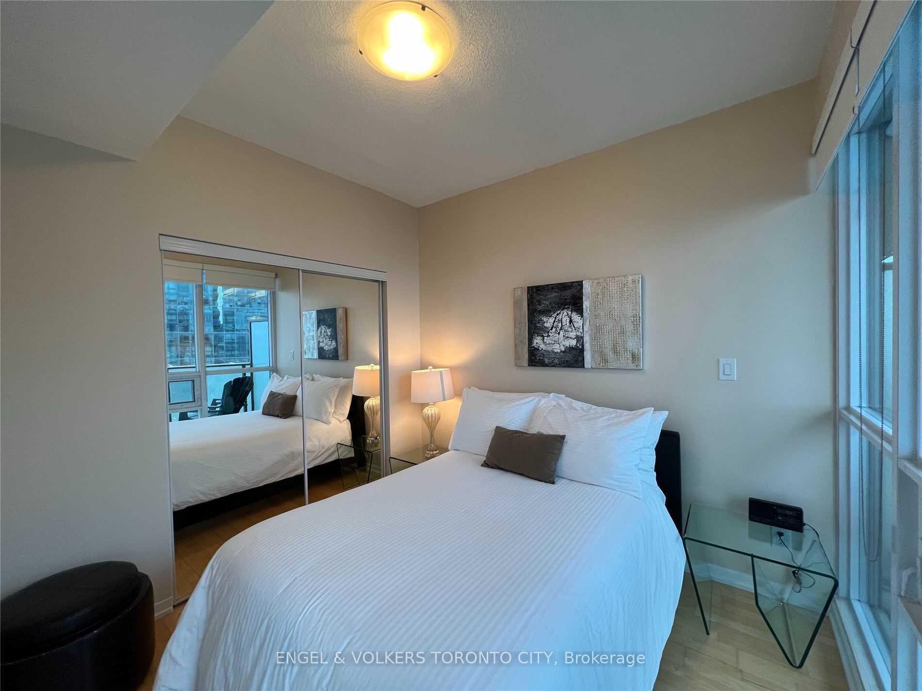 Photo 13 of Unit 3910, 55 Bremner Boulevard, Toronto, Waterfront Communities — HOMEH