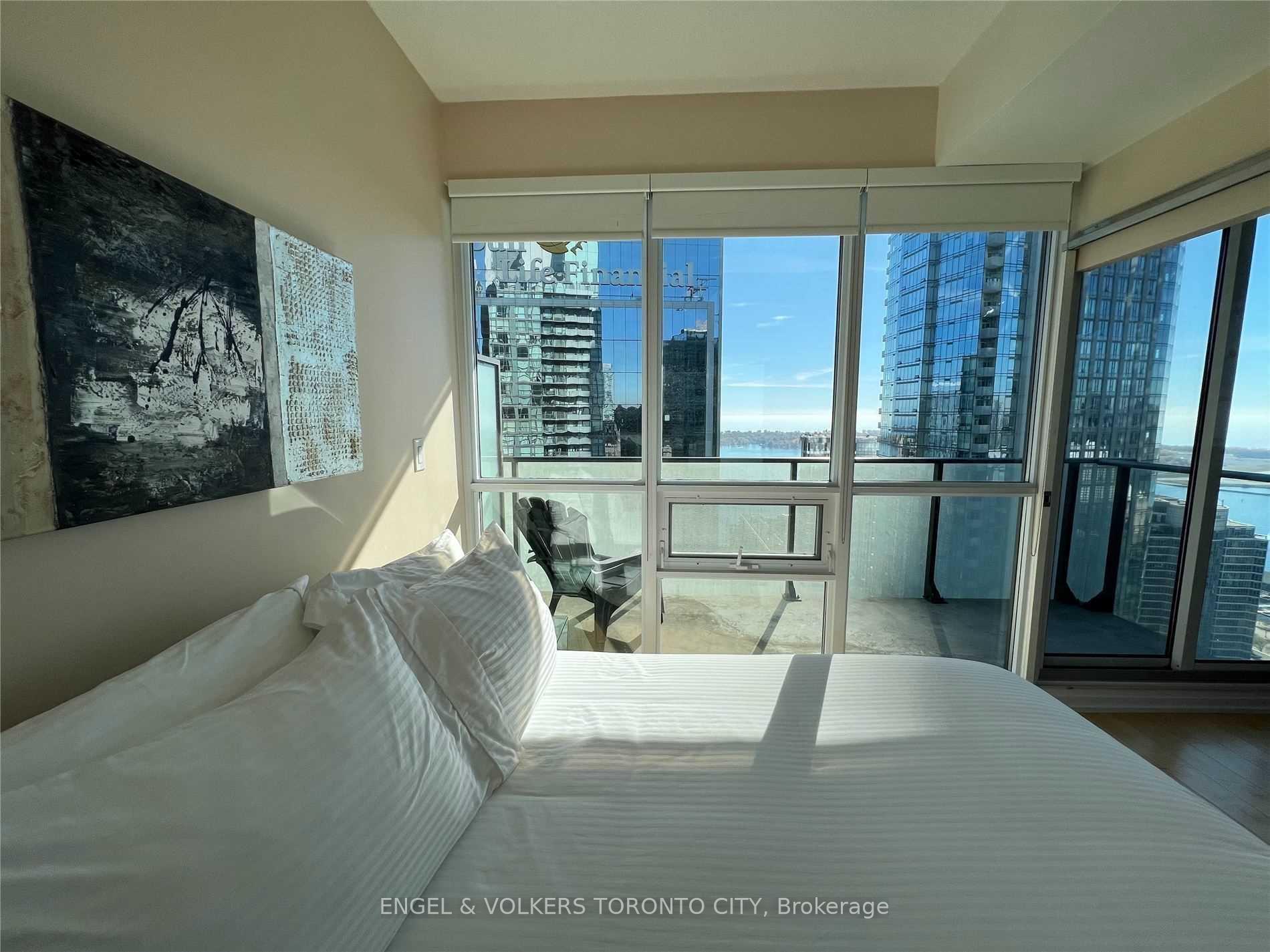 Photo 14 of Unit 3910, 55 Bremner Boulevard, Toronto, Waterfront Communities — HOMEH