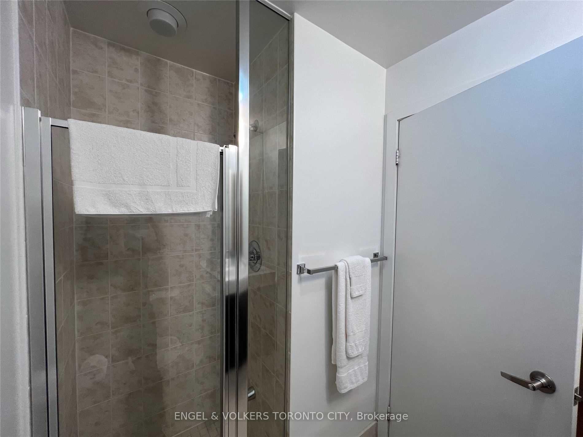 Photo 16 of Unit 3910, 55 Bremner Boulevard, Toronto, Waterfront Communities — HOMEH