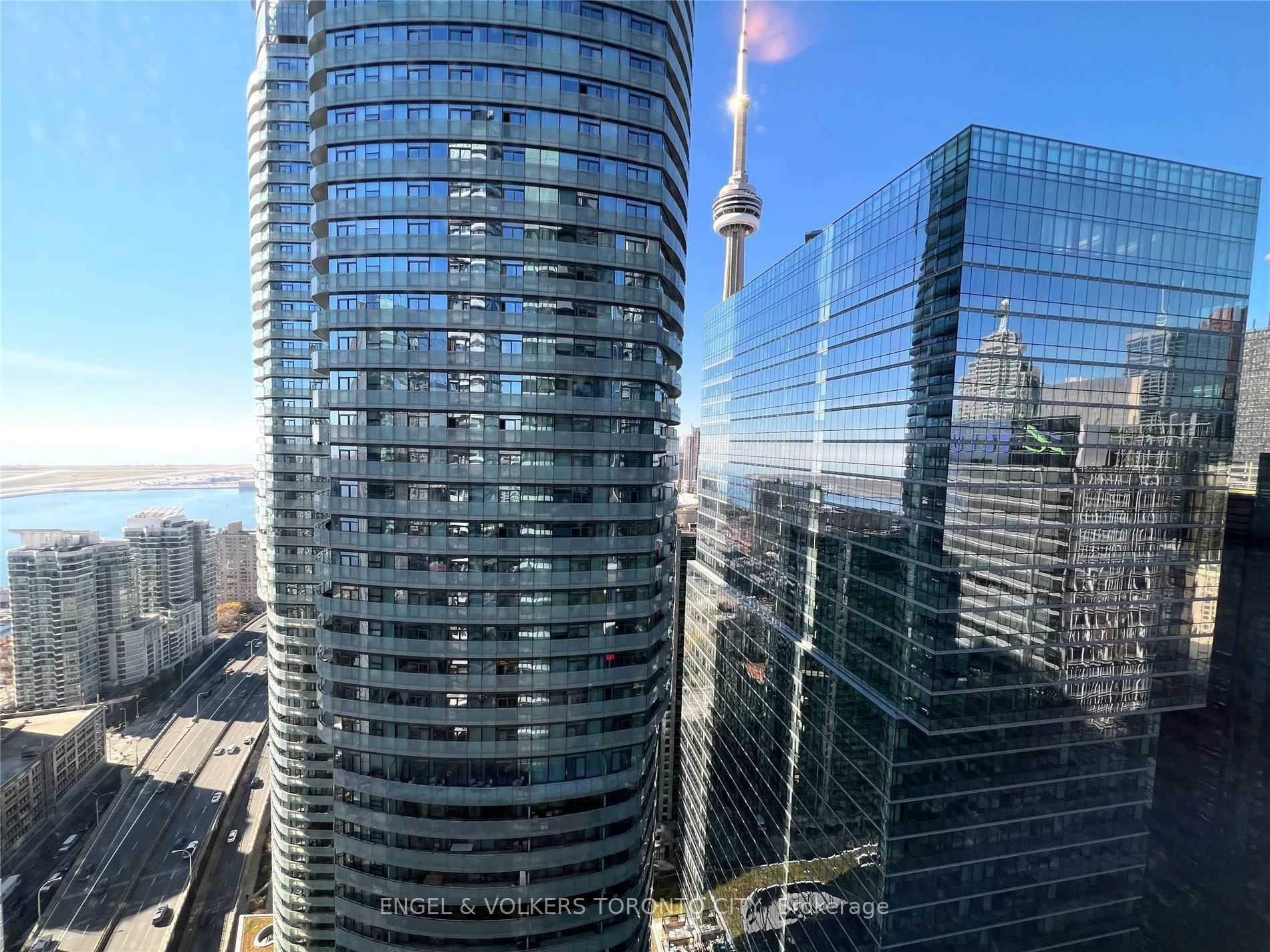 Photo 18 of Unit 3910, 55 Bremner Boulevard, Toronto, Waterfront Communities — HOMEH
