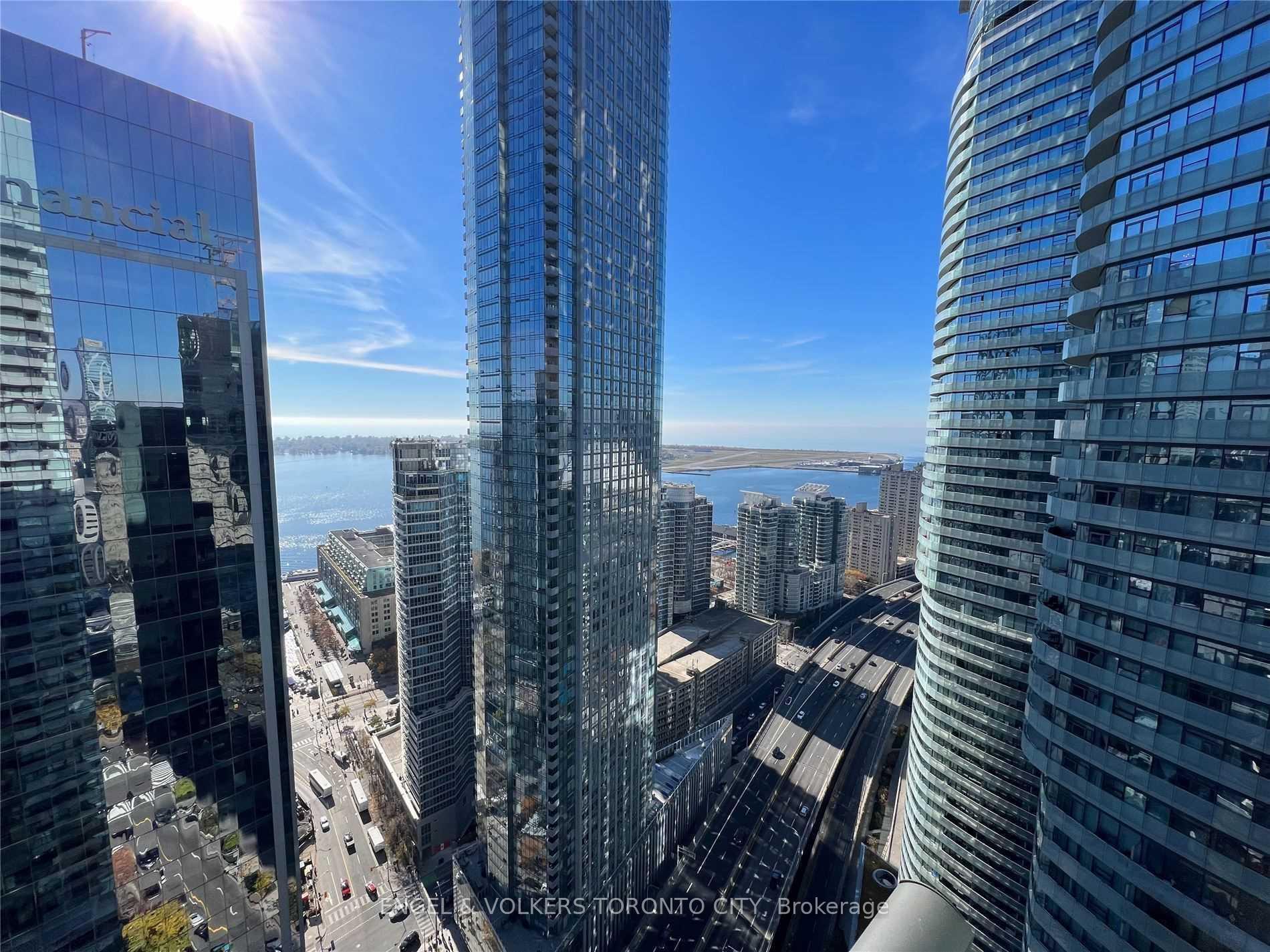 Photo 19 of Unit 3910, 55 Bremner Boulevard, Toronto, Waterfront Communities — HOMEH