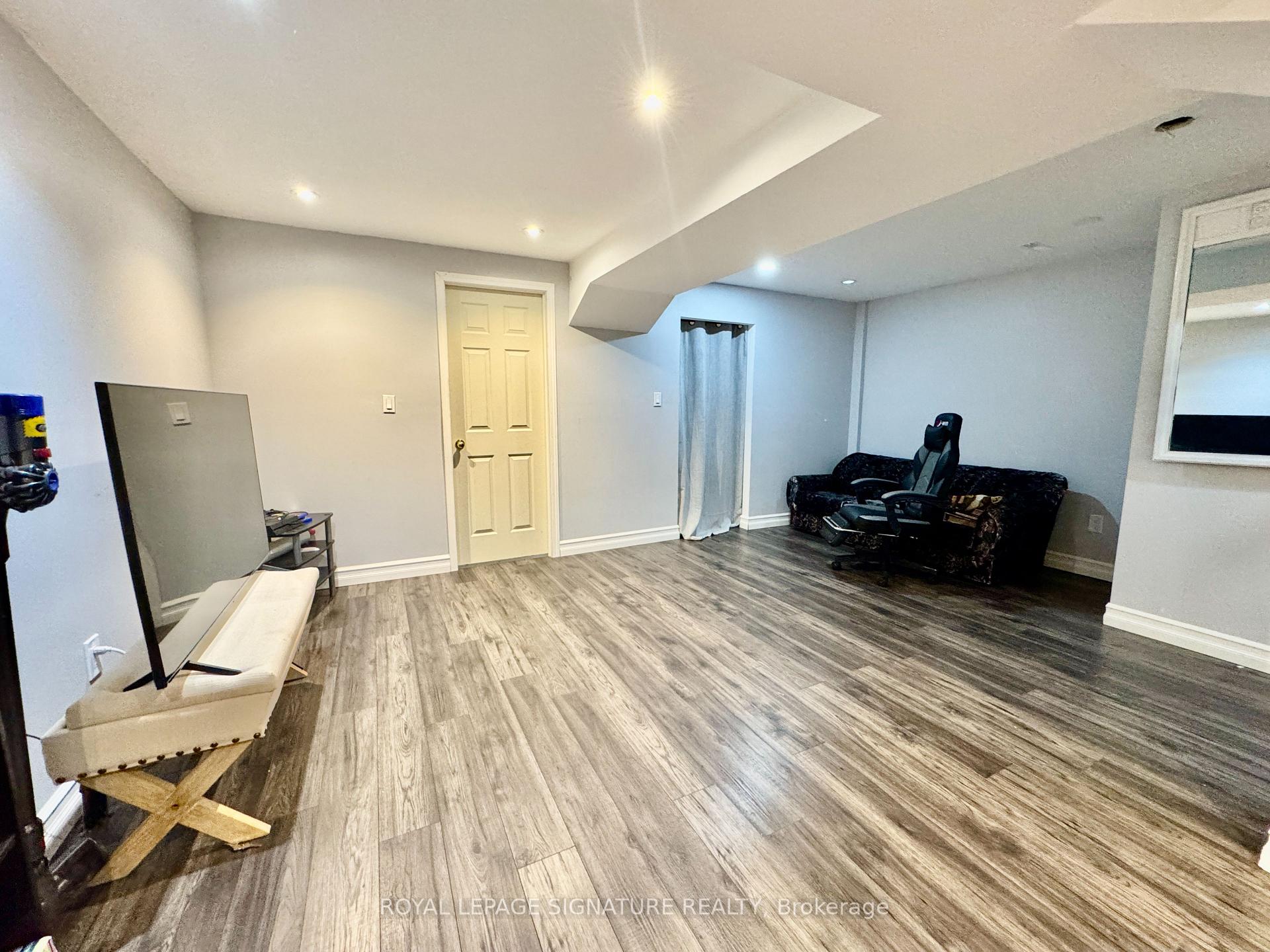 Photo 18 of 41 Yale Lane, Markham, Cornell — HOMEH
