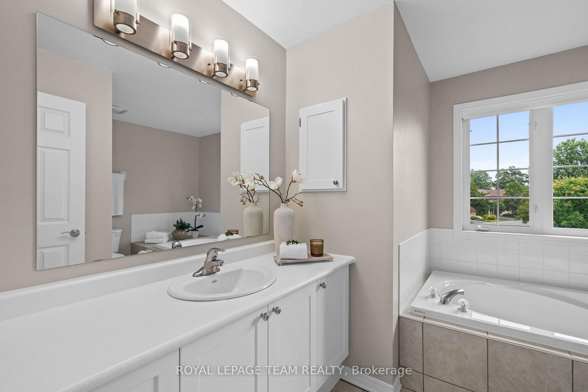 Photo 34 of 13 Keno Way, Ottawa, Kanata - Kanata Lakes/Heritage Hills — HOMEH