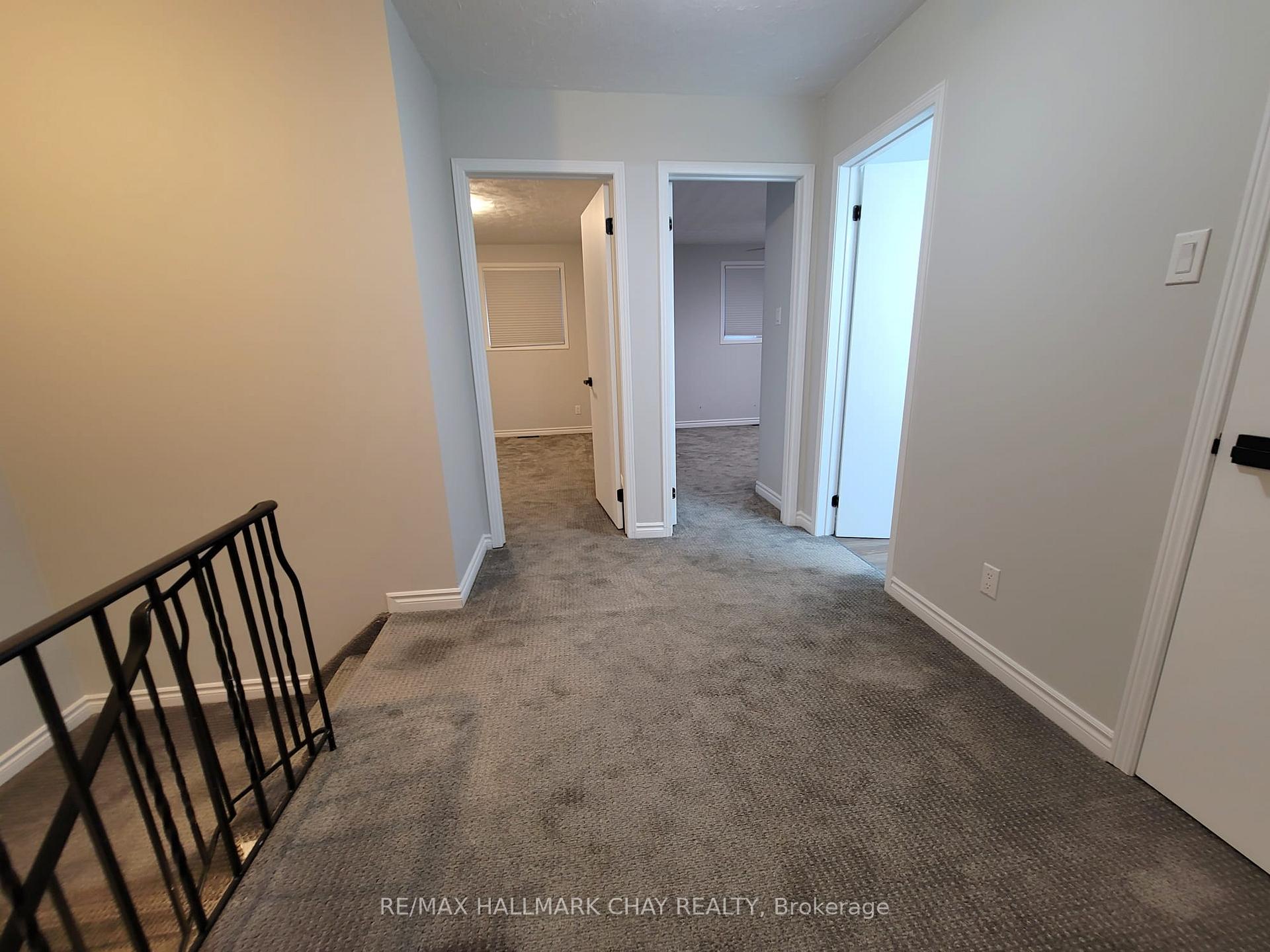 Photo 3 of 30 Orwell Crescent, Barrie, Letitia Heights — HOMEH