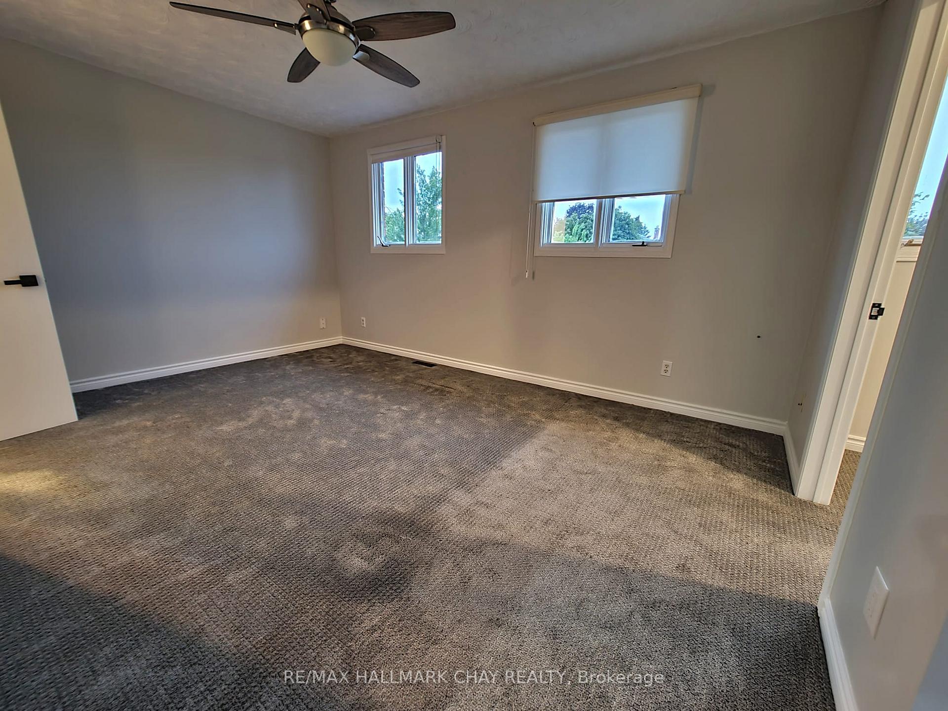 Photo 4 of 30 Orwell Crescent, Barrie, Letitia Heights — HOMEH