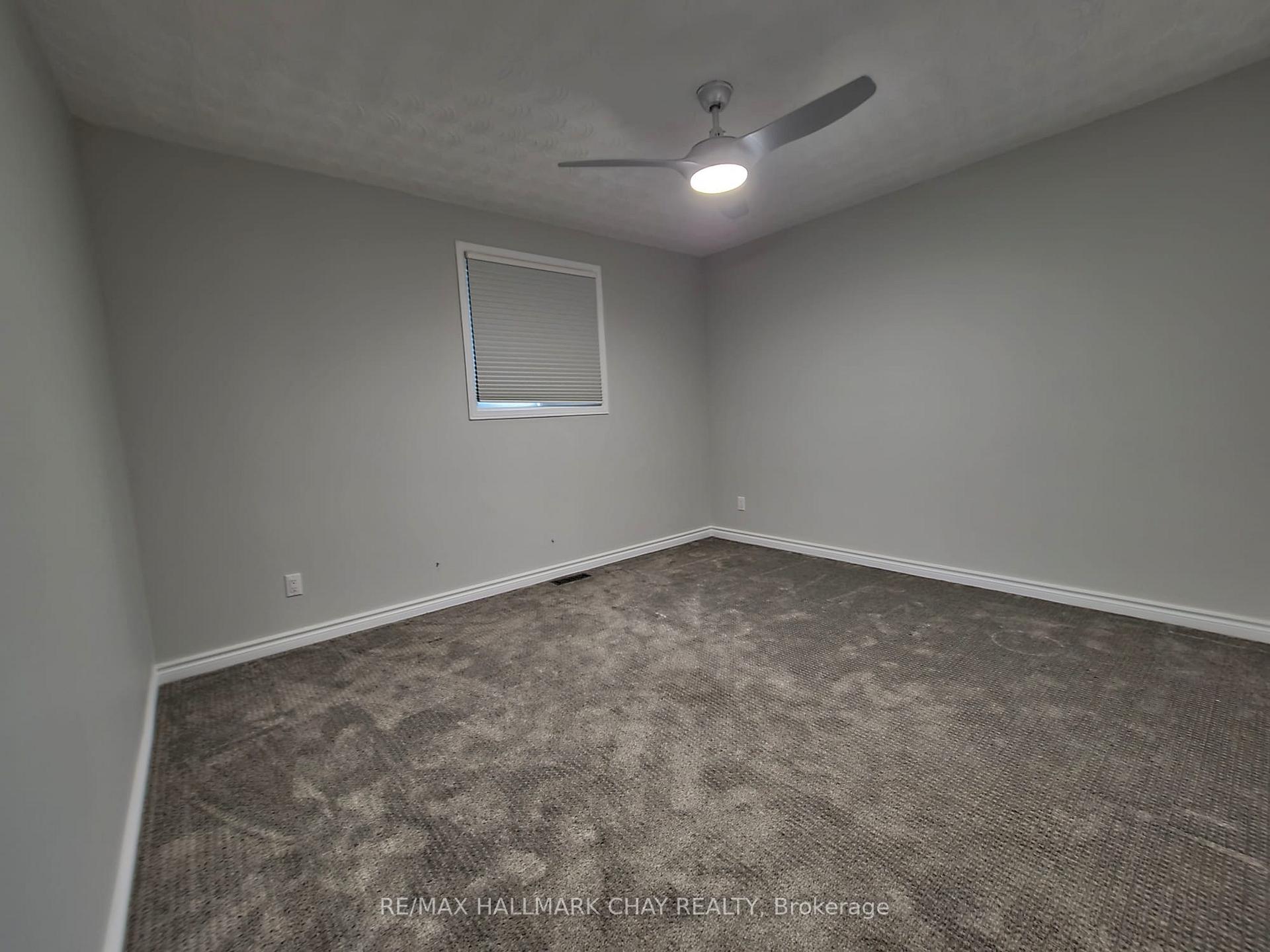 Photo 22 of 30 Orwell Crescent, Barrie, Letitia Heights — HOMEH