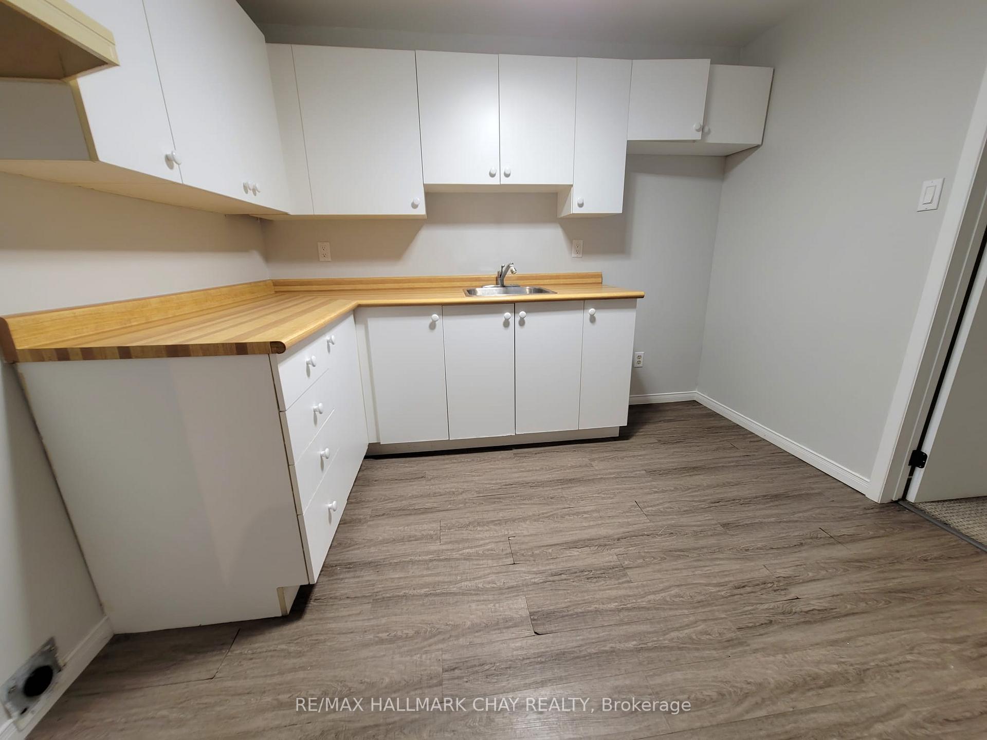 Photo 24 of 30 Orwell Crescent, Barrie, Letitia Heights — HOMEH