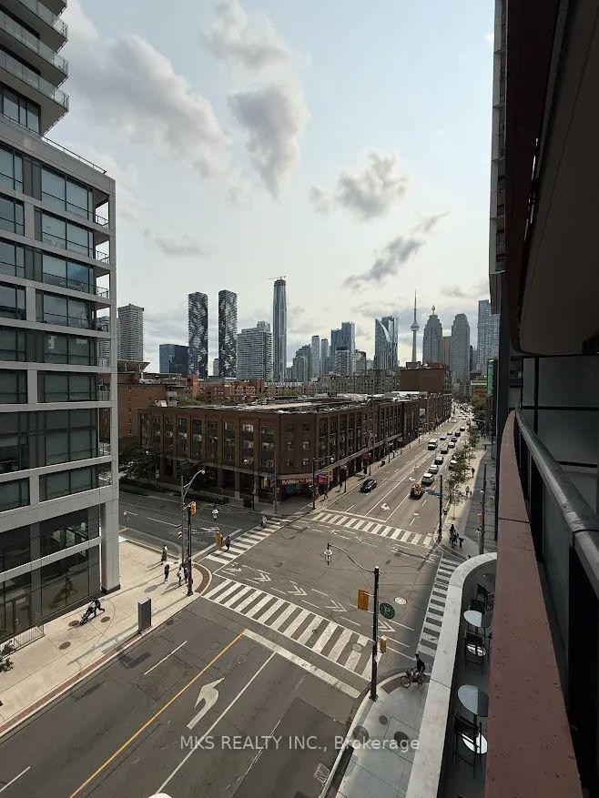 Photo 4 of Unit 611, 180 Front Street E, Toronto, Moss Park — HOMEH