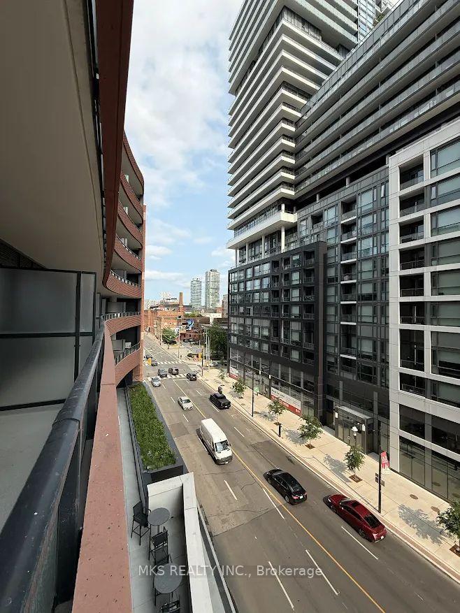 Photo 5 of Unit 611, 180 Front Street E, Toronto, Moss Park — HOMEH