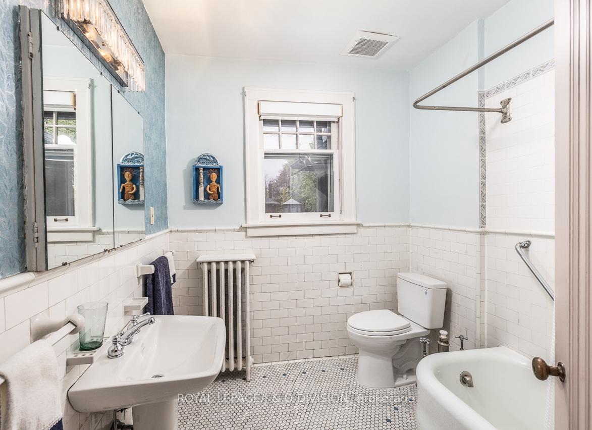 Photo 16 of 58 Lascelles Boulevard, Toronto, Yonge-Eglinton — HOMEH