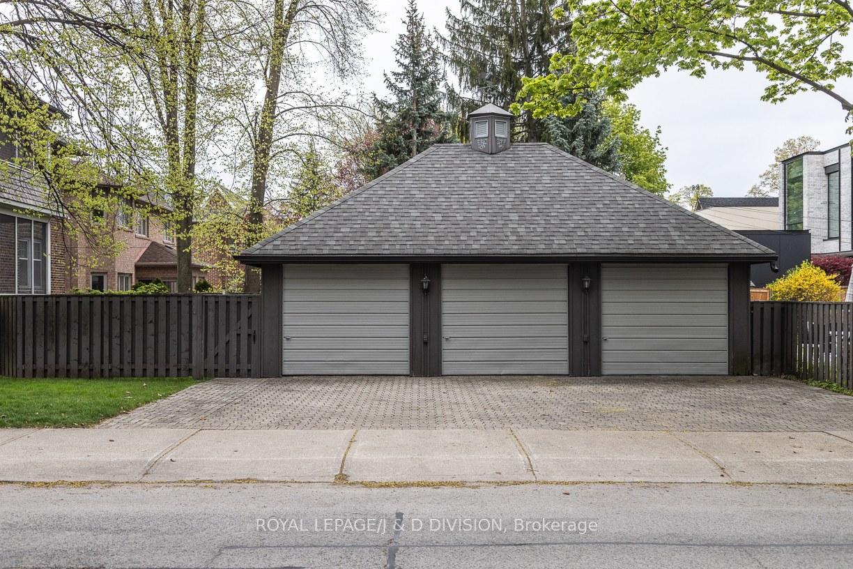 Photo 32 of 58 Lascelles Boulevard, Toronto, Yonge-Eglinton — HOMEH