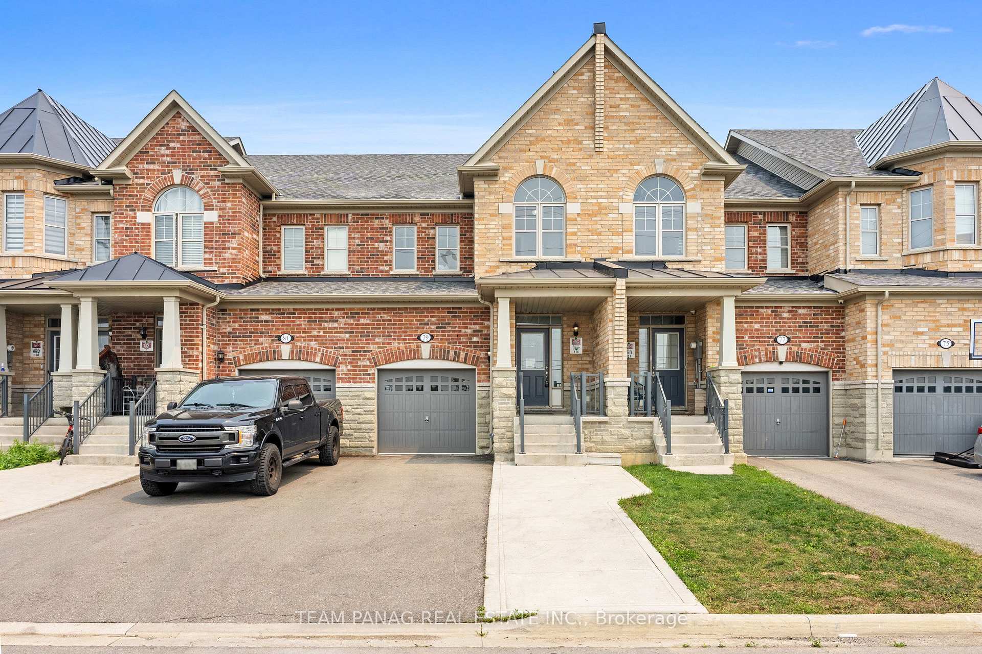 Photo 2 of 79 Finegan Circle, Brampton, Northwest Brampton — HOMEH