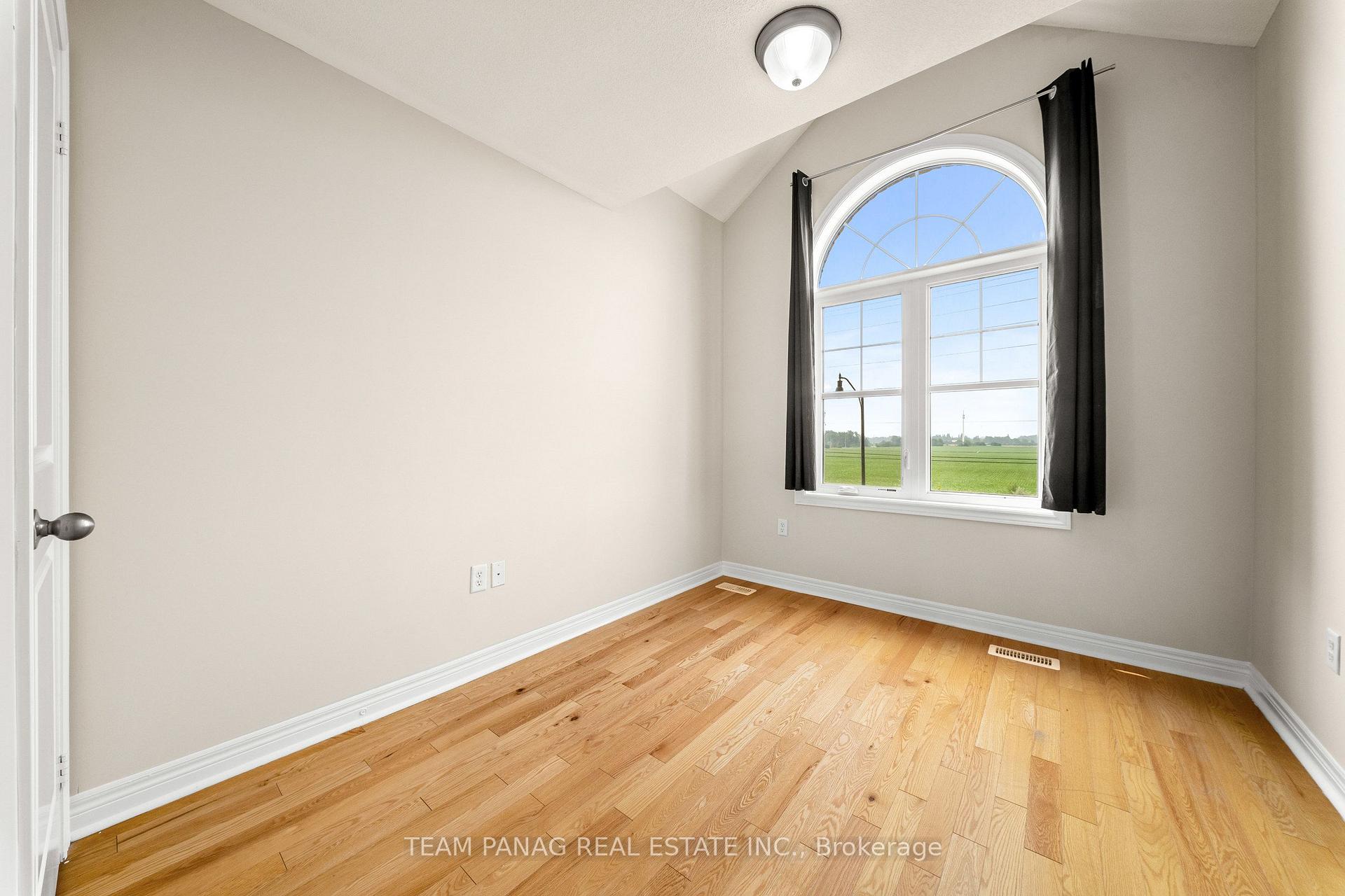 Photo 26 of 79 Finegan Circle, Brampton, Northwest Brampton — HOMEH