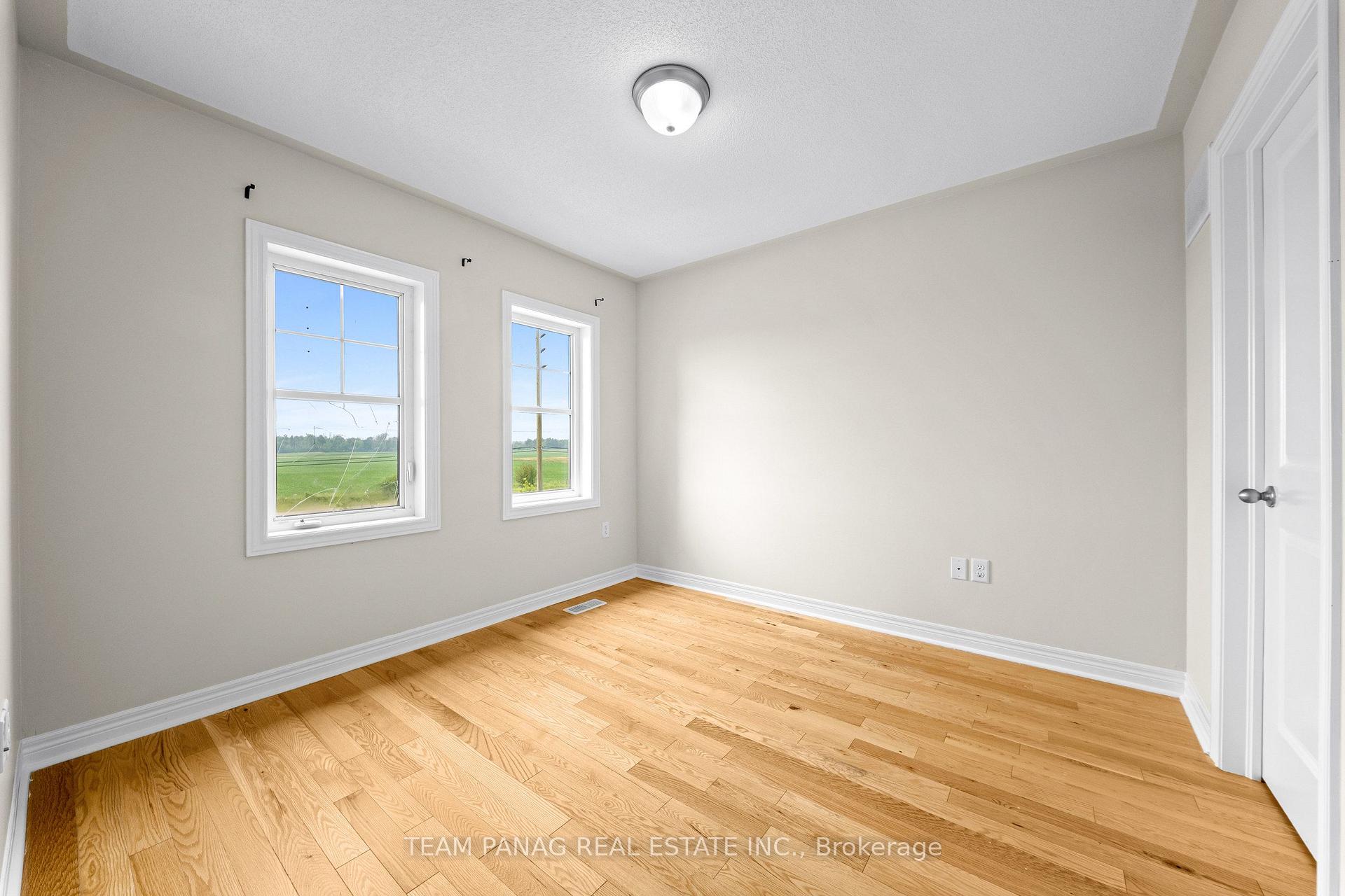 Photo 28 of 79 Finegan Circle, Brampton, Northwest Brampton — HOMEH