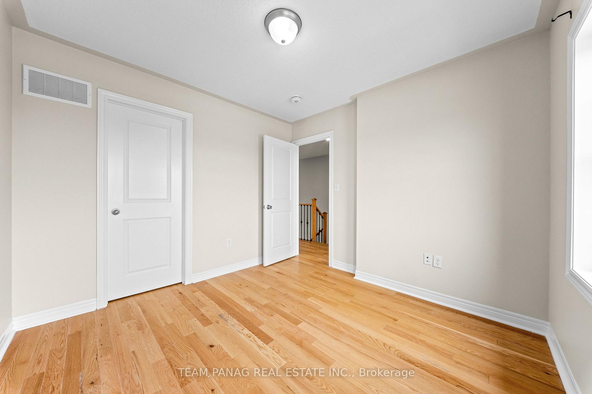 Photo 29 of 79 Finegan Circle, Brampton, Northwest Brampton — HOMEH