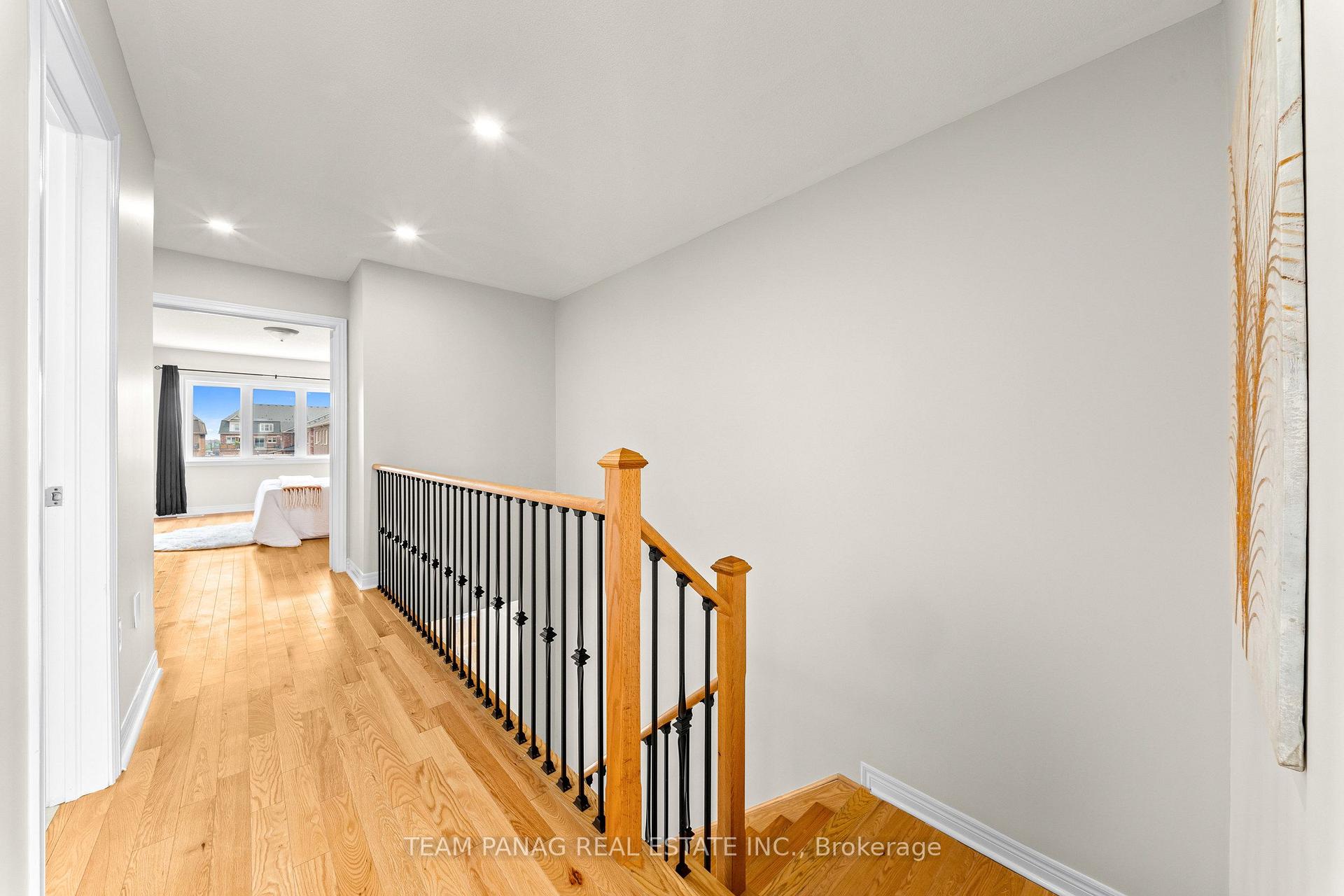 Photo 30 of 79 Finegan Circle, Brampton, Northwest Brampton — HOMEH