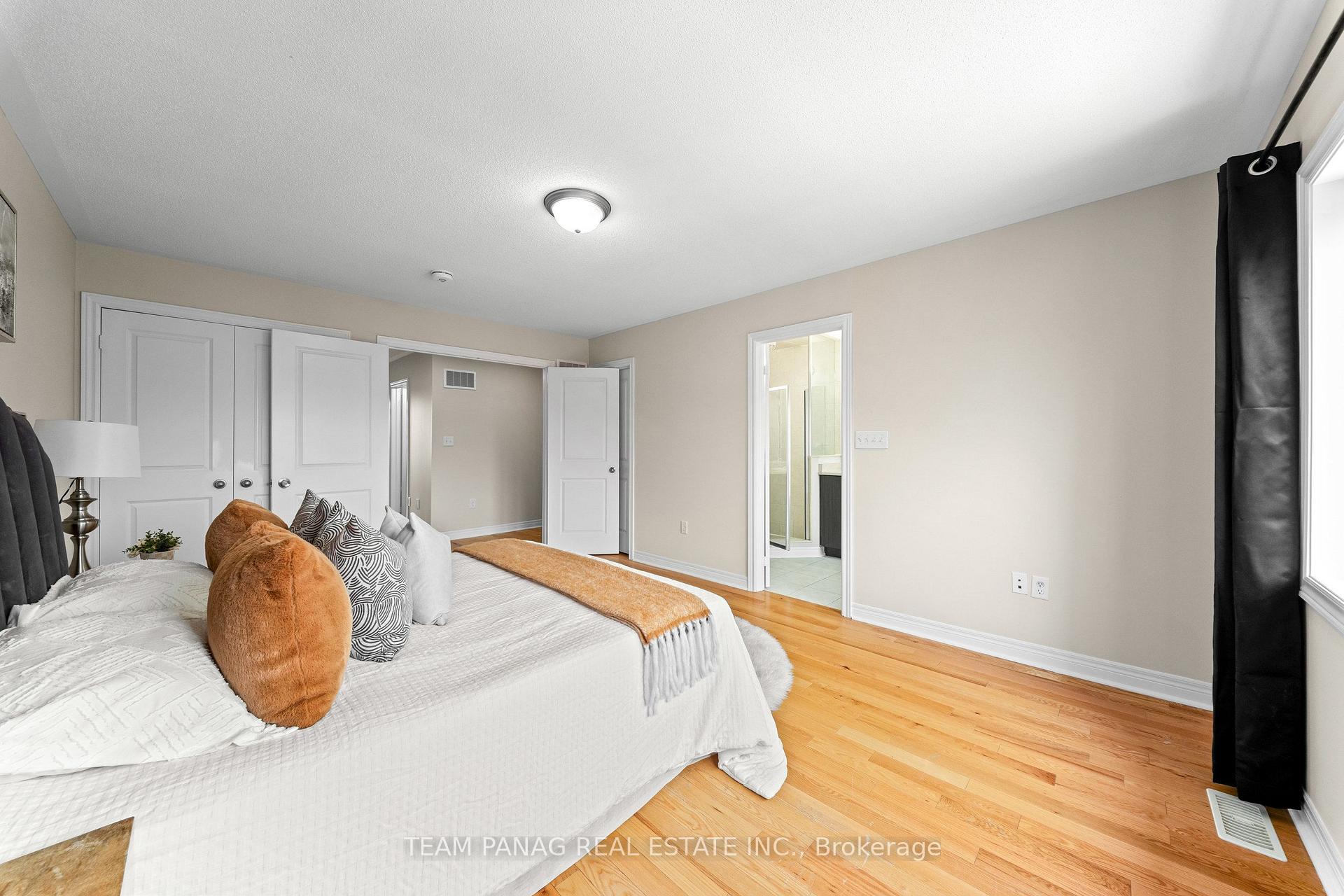 Photo 34 of 79 Finegan Circle, Brampton, Northwest Brampton — HOMEH