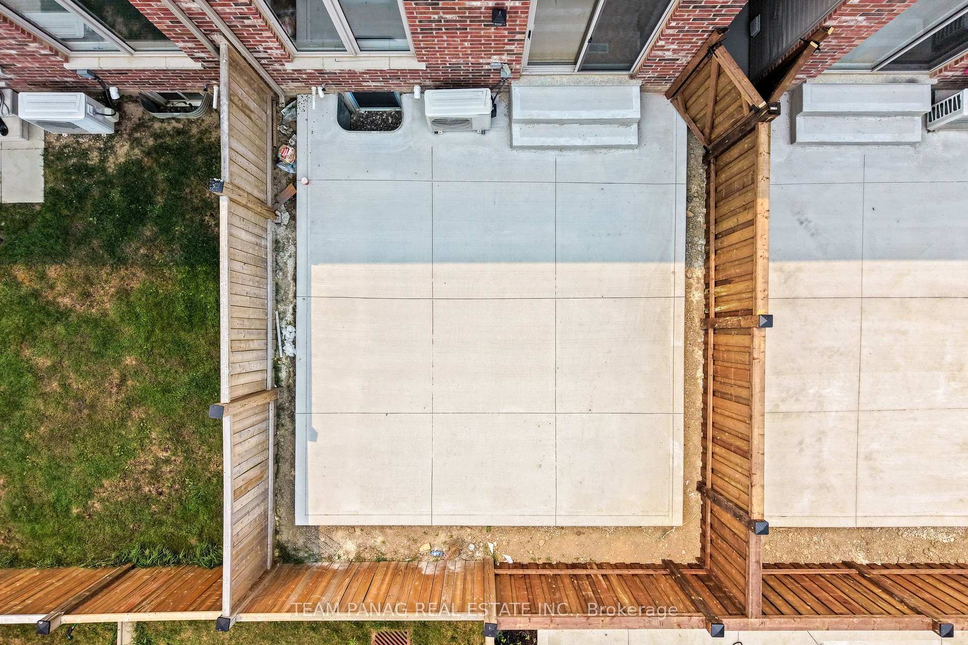 Photo 45 of 79 Finegan Circle, Brampton, Northwest Brampton — HOMEH