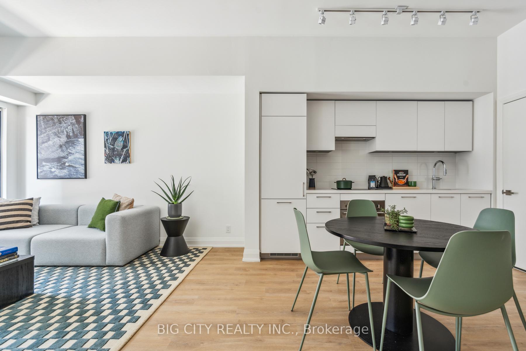 Photo 2 of Unit 307, 36 Brentcliffe Road, Toronto, Thorncliffe Park — HOMEH