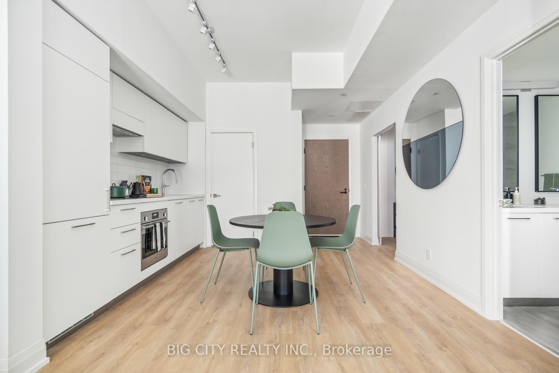 Photo 3 of Unit 307, 36 Brentcliffe Road, Toronto, Thorncliffe Park — HOMEH