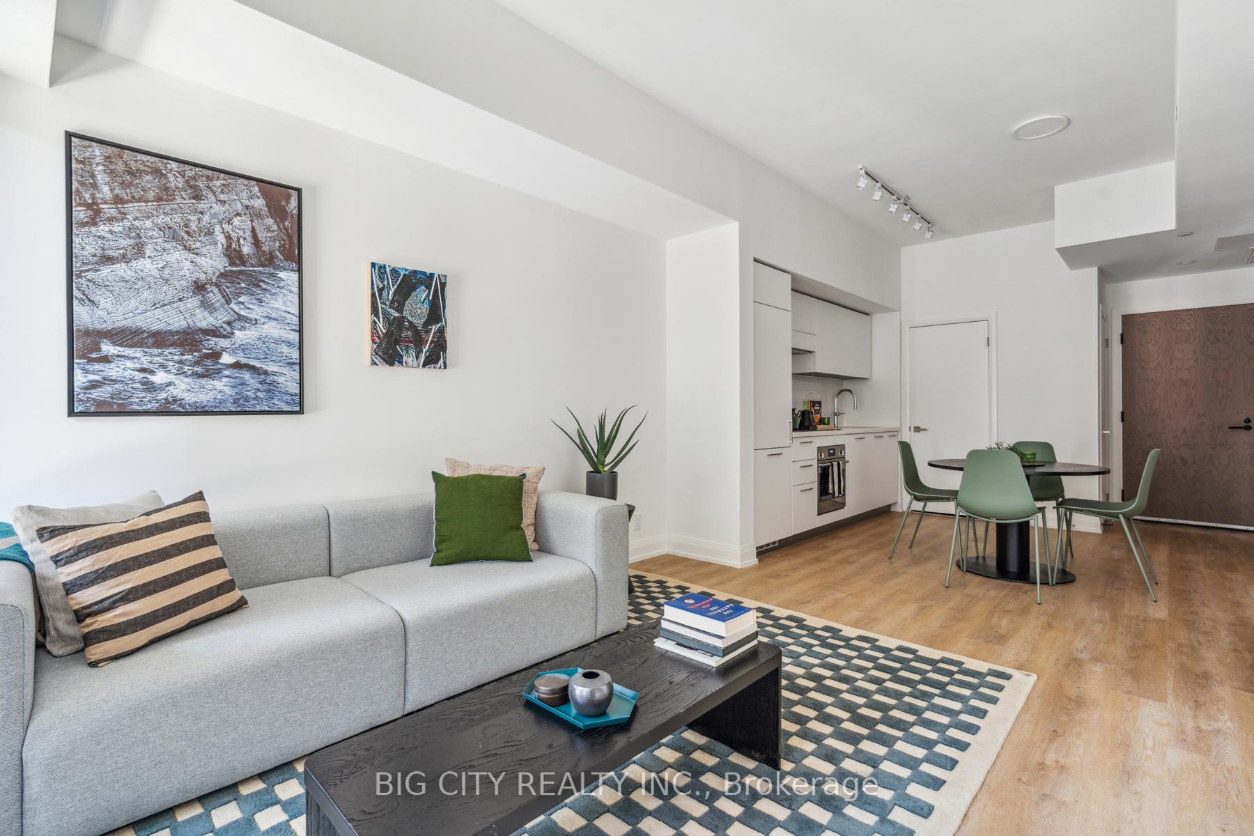 Photo 6 of Unit 307, 36 Brentcliffe Road, Toronto, Thorncliffe Park — HOMEH