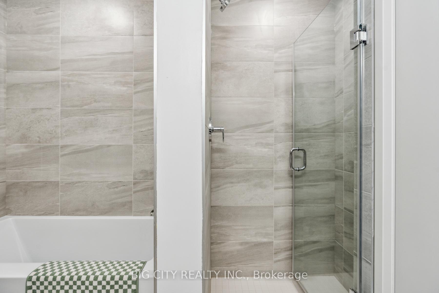 Photo 10 of Unit 307, 36 Brentcliffe Road, Toronto, Thorncliffe Park — HOMEH