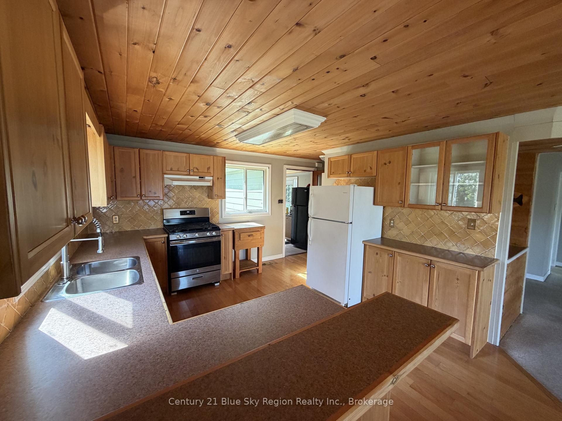 Photo 18 of 24 Beaverland Road, Unorganized Townships, Marten River — HOMEH