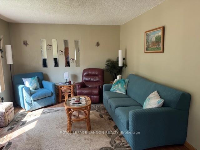 Photo 3 of 129 Ray Boulevard, Thunder Bay, Mariday Heights — HOMEH