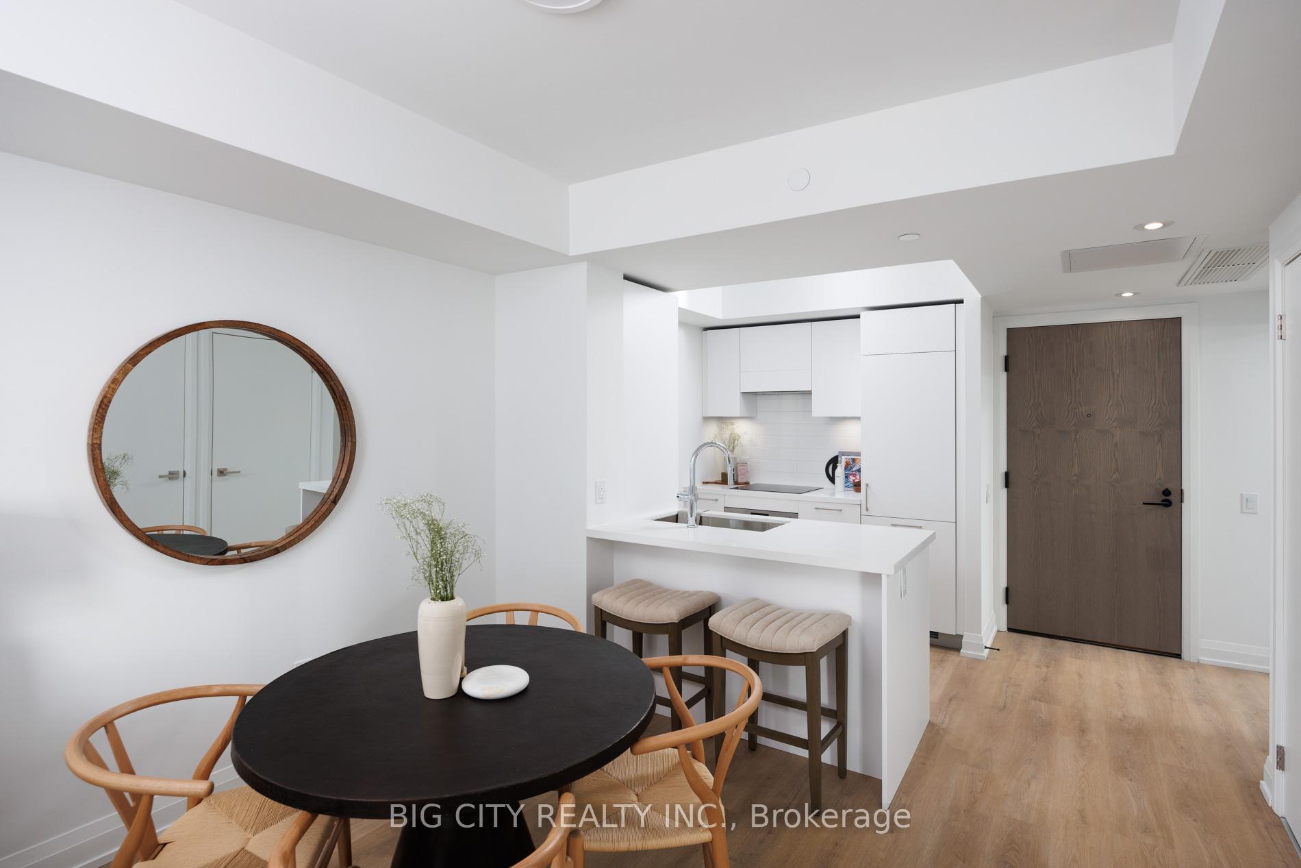 Photo 3 of Unit 704, 36 Brentcliffe Road, Toronto, Thorncliffe Park — HOMEH