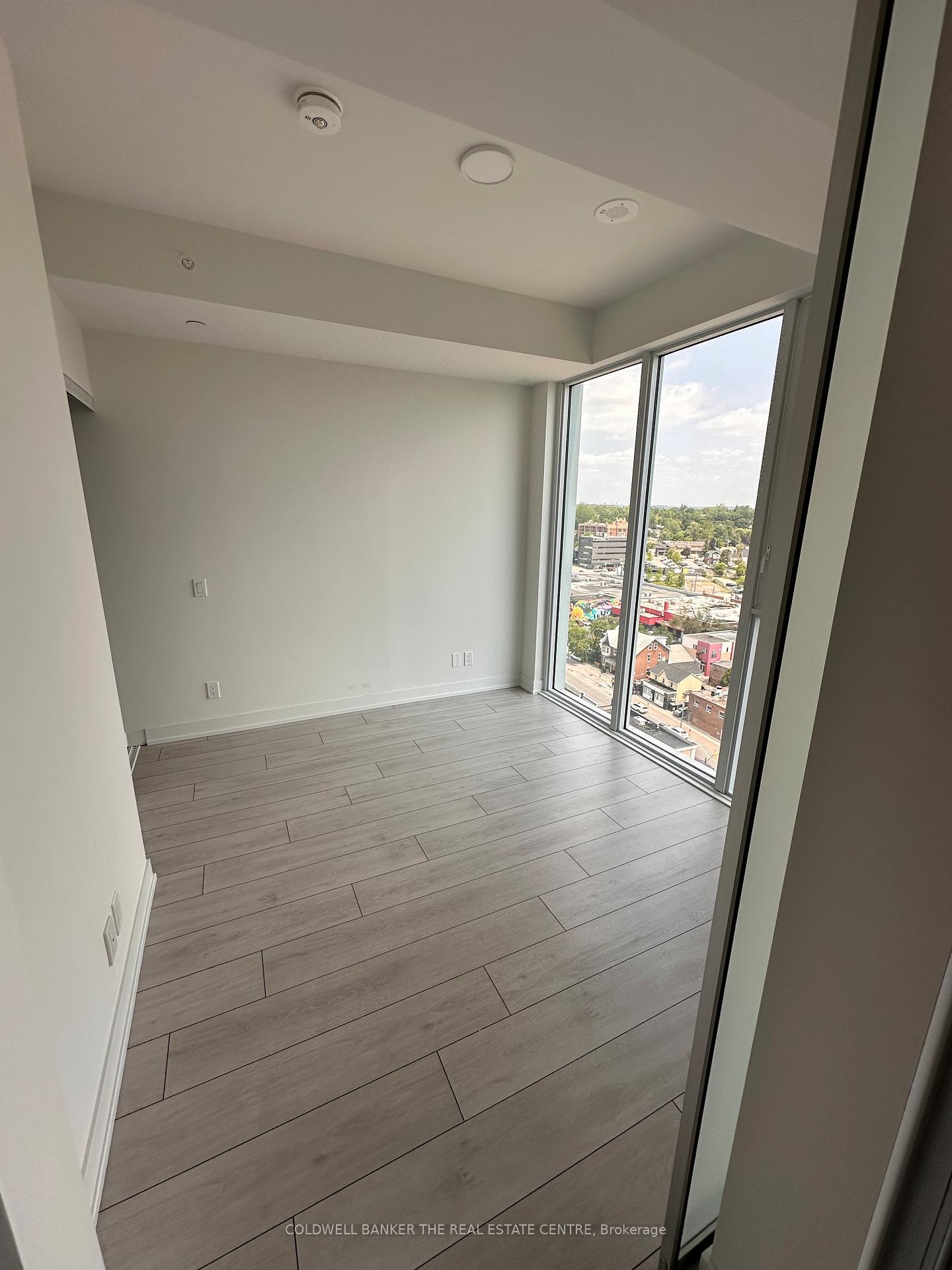 Photo 7 of Unit 1206, 39 Mary Street, Barrie, City Centre — HOMEH