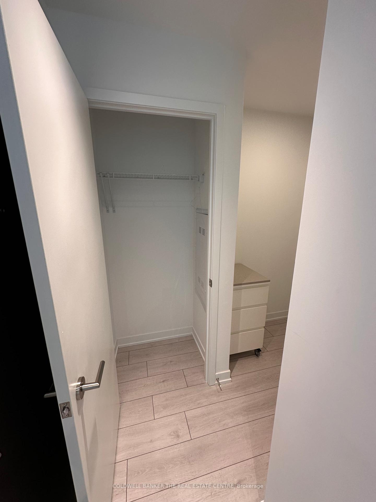 Photo 19 of Unit 1206, 39 Mary Street, Barrie, City Centre — HOMEH