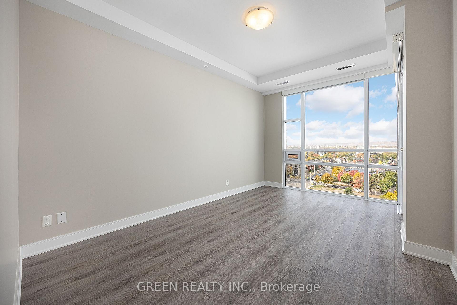 Photo 8 of Unit 1108, 150 Main Street W, Hamilton, Central — HOMEH