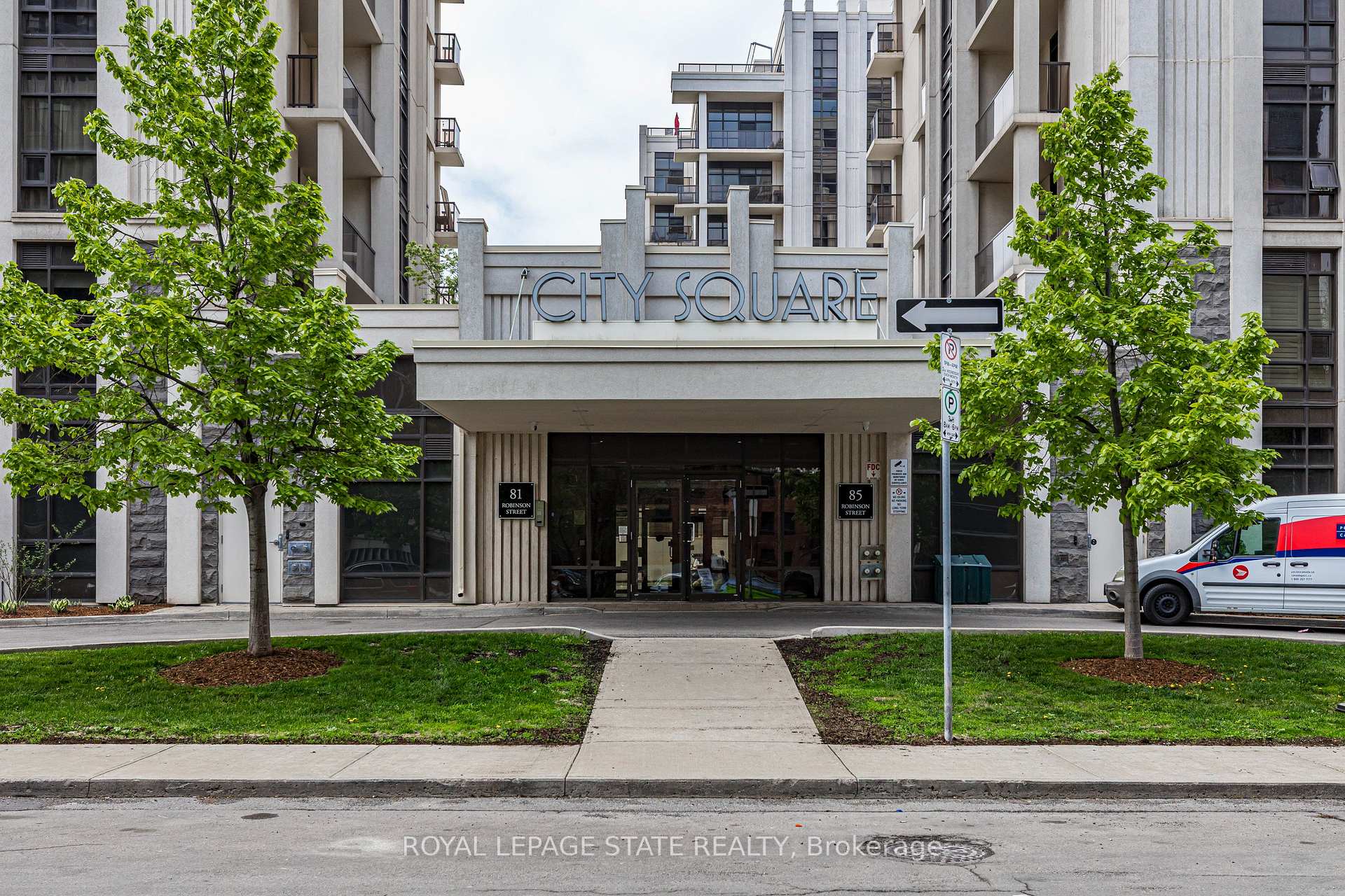Photo 2 of Unit 1010, 85 Robinson Street, Hamilton, Durand — HOMEH