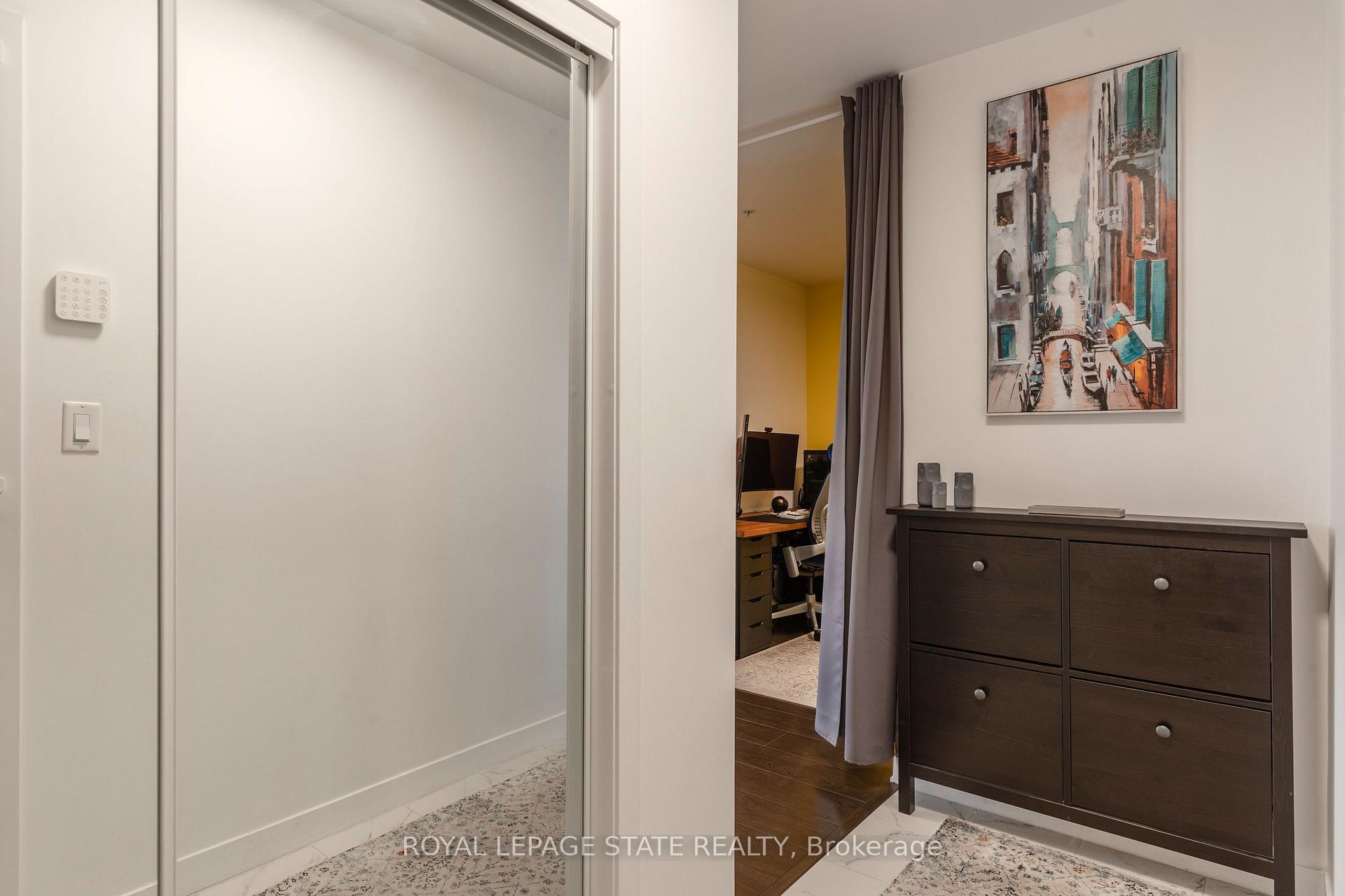 Photo 4 of Unit 1010, 85 Robinson Street, Hamilton, Durand — HOMEH