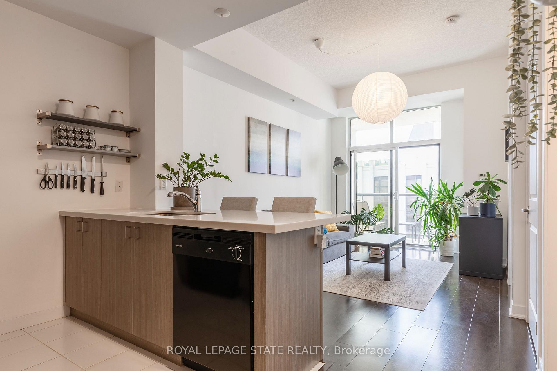 Photo 7 of Unit 1010, 85 Robinson Street, Hamilton, Durand — HOMEH