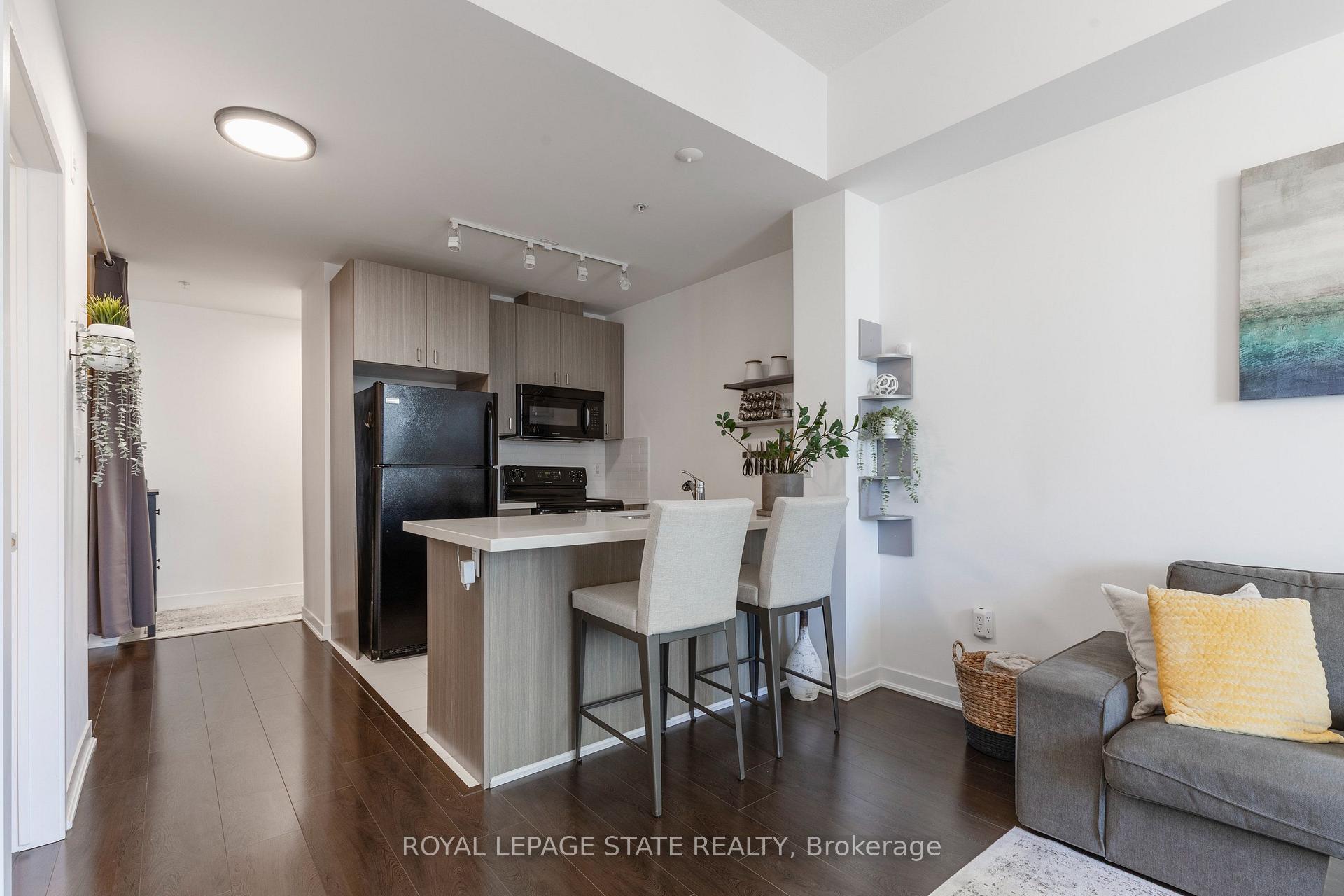 Photo 10 of Unit 1010, 85 Robinson Street, Hamilton, Durand — HOMEH