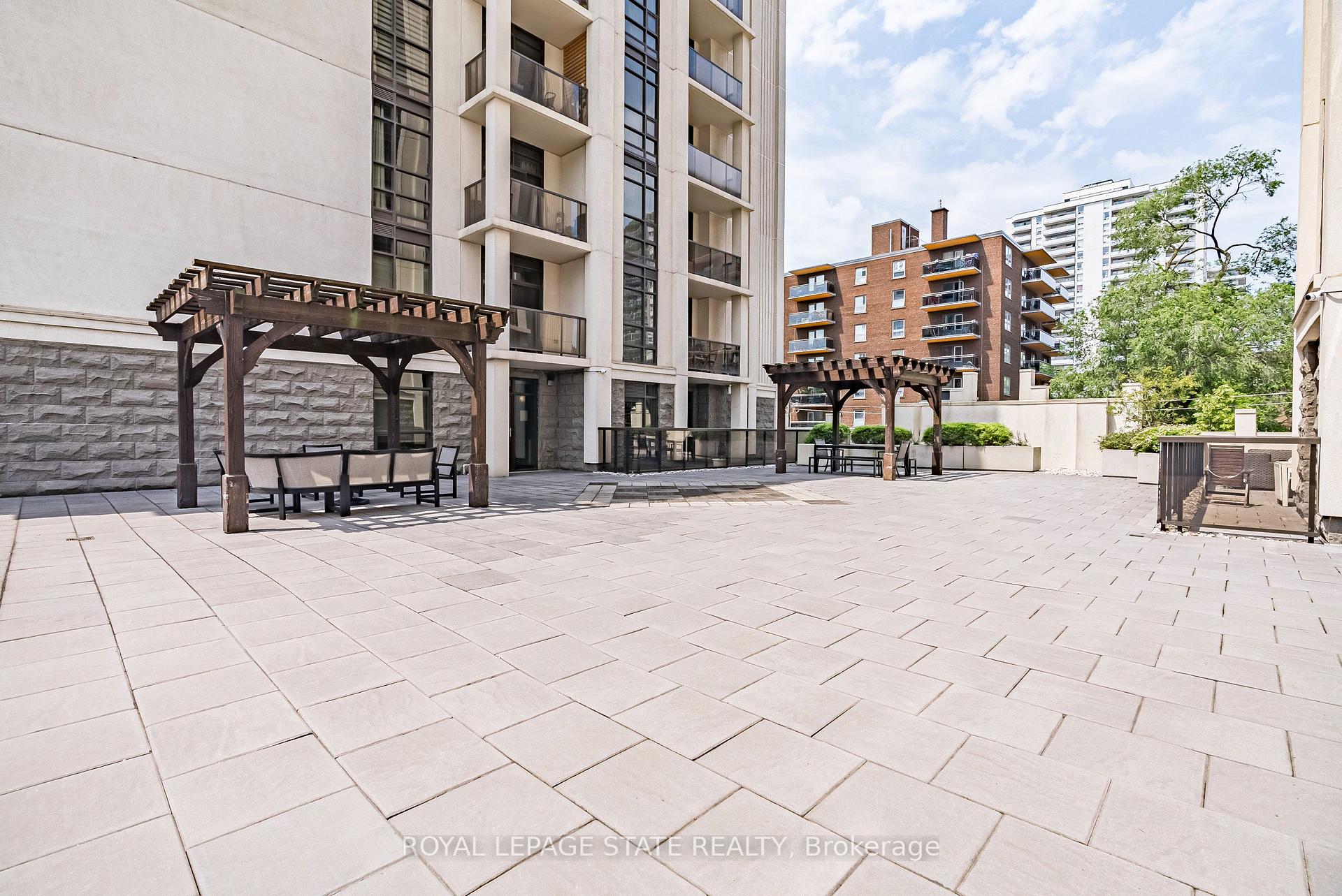 Photo 33 of Unit 1010, 85 Robinson Street, Hamilton, Durand — HOMEH