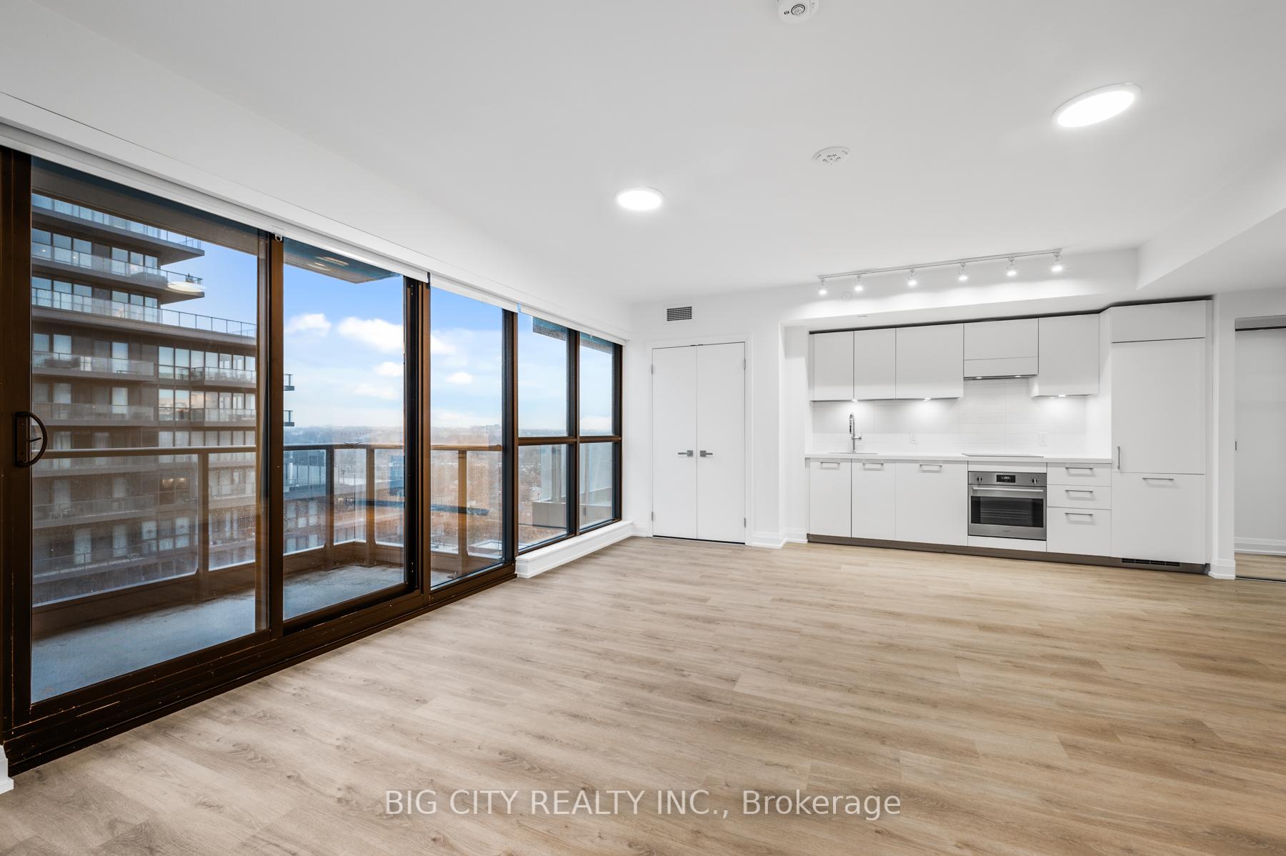 Photo 5 of Unit 801, 36 Brentcliffe Road, Toronto, Thorncliffe Park — HOMEH