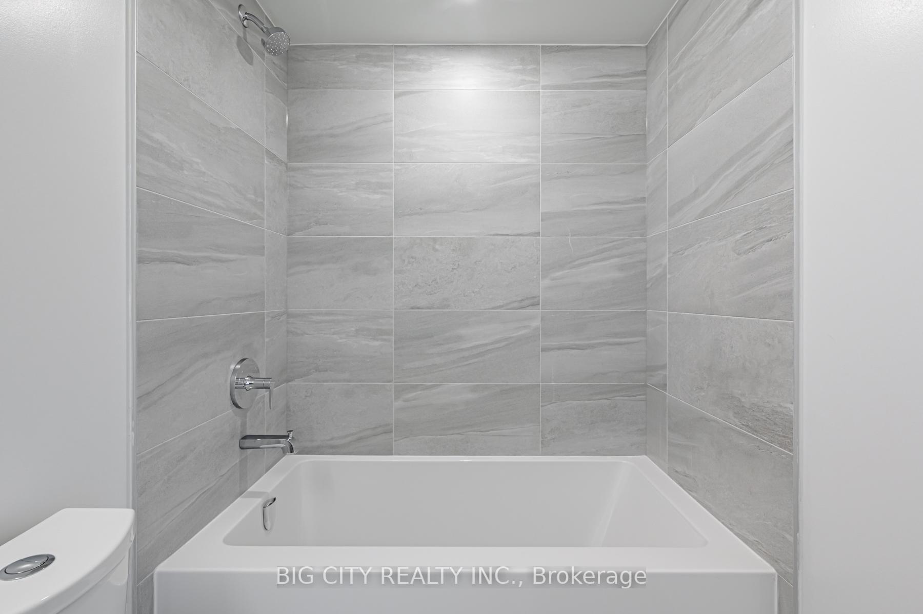 Photo 18 of Unit 801, 36 Brentcliffe Road, Toronto, Thorncliffe Park — HOMEH