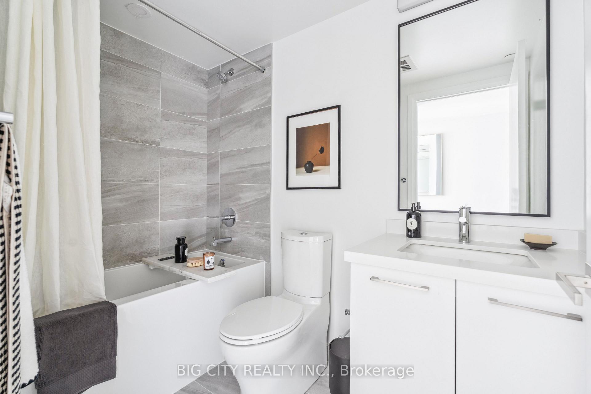 Photo 14 of Unit 811, 36 Brentcliffe Road, Toronto, Thorncliffe Park — HOMEH