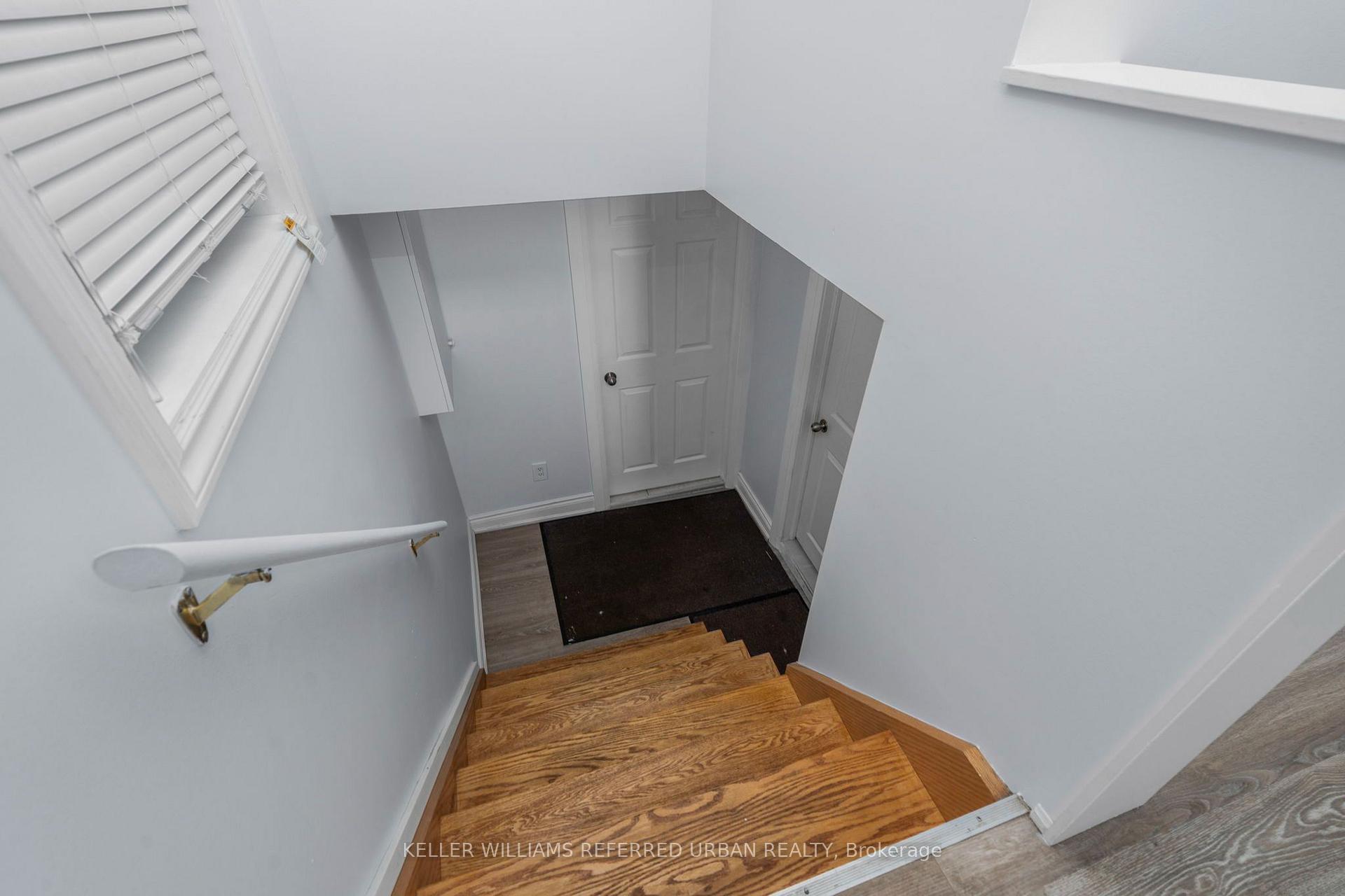 Photo 4 of Unit Lower, 343 Ranee Avenue, North York, Yorkdale-Glen Park — HOMEH