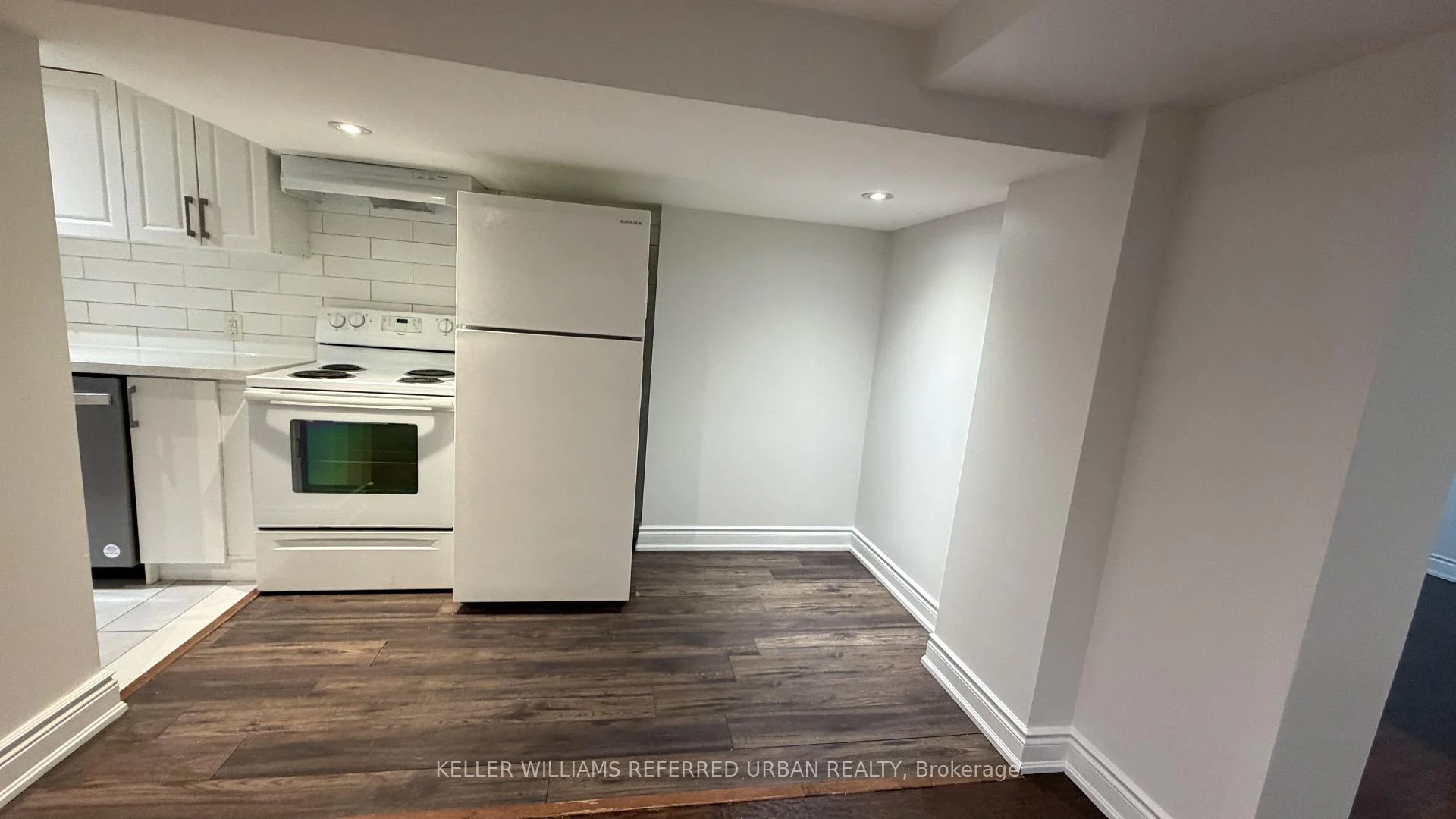 Photo 12 of Unit Lower, 343 Ranee Avenue, North York, Yorkdale-Glen Park — HOMEH