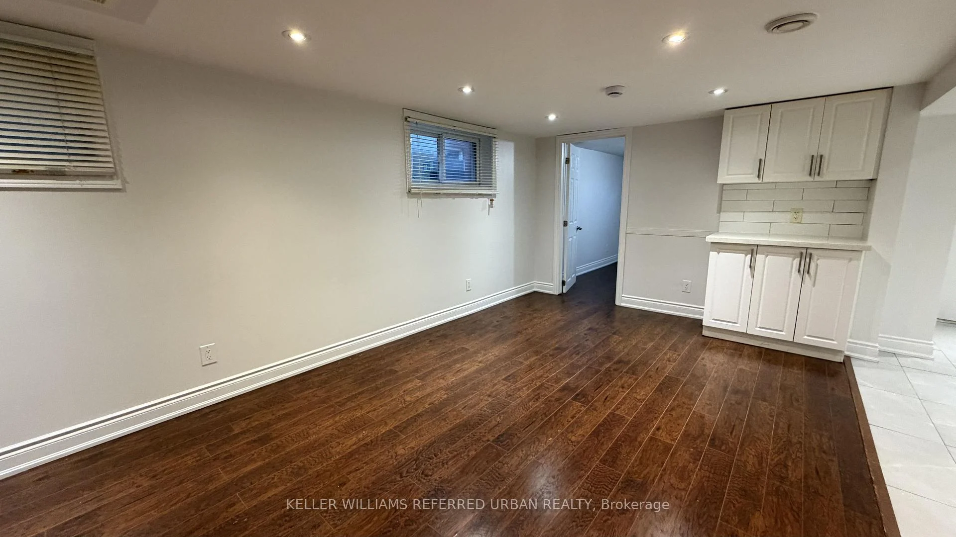 Photo 16 of Unit Lower, 343 Ranee Avenue, North York, Yorkdale-Glen Park — HOMEH