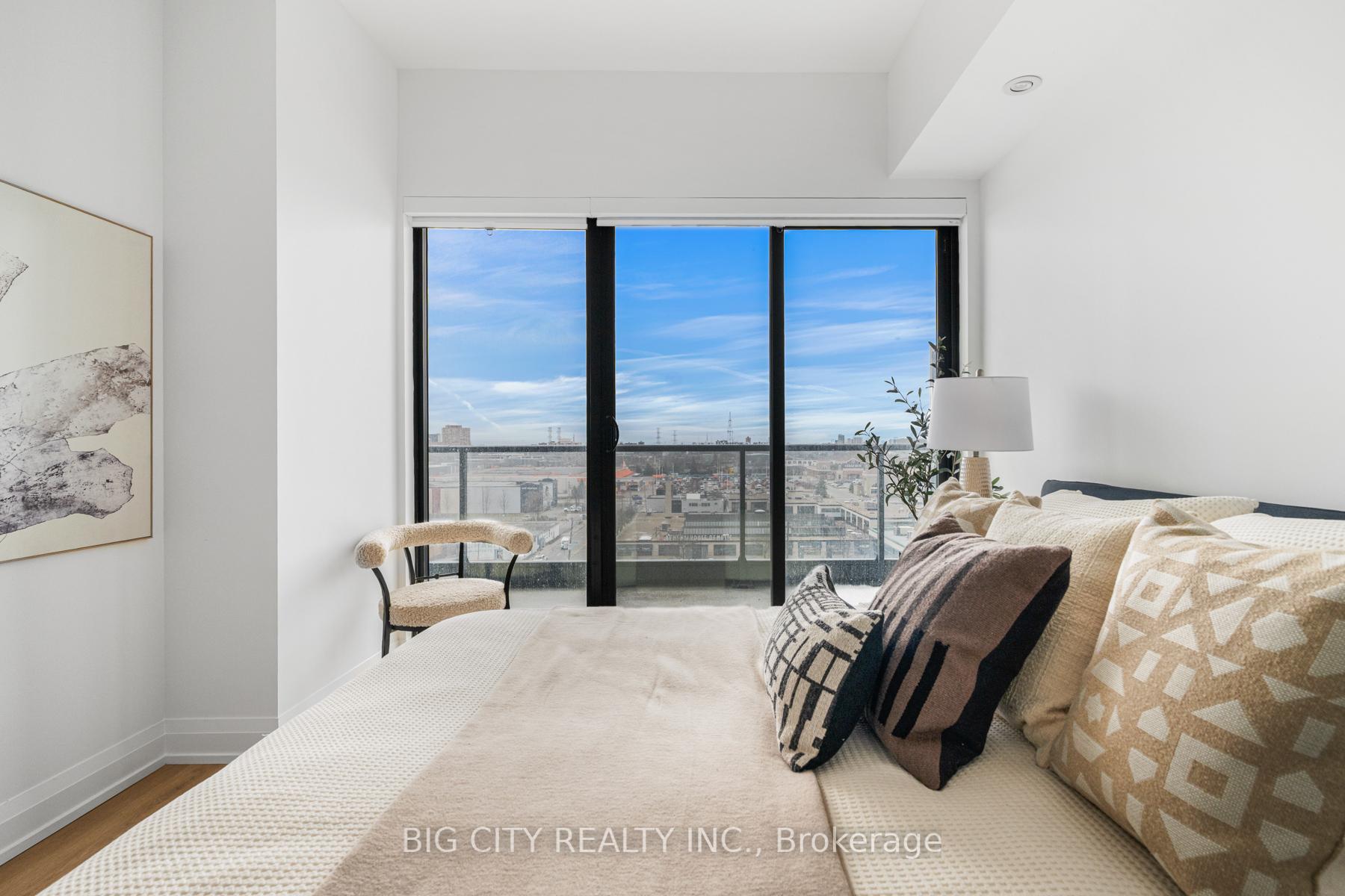Photo 24 of Unit 816, 36 Brentcliffe Road, Toronto, Thorncliffe Park — HOMEH
